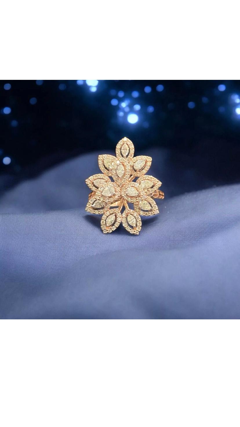 1,23 Carati  Anello con diamanti naturali e fiori d'oro rosé in vendita 1