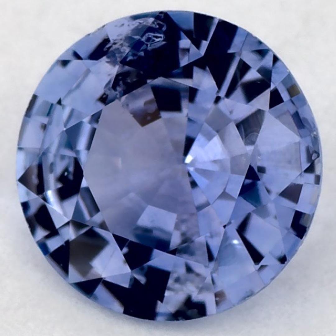 Pierre de naissance très précieuse du mois de septembre, d'un bleu ravissant. On pense qu'ils apportent chance et fortune dans la vie.

Explorez la vibrante collection d'émeraudes, de rubis et de saphirs de notre magasin, disponibles sous forme de