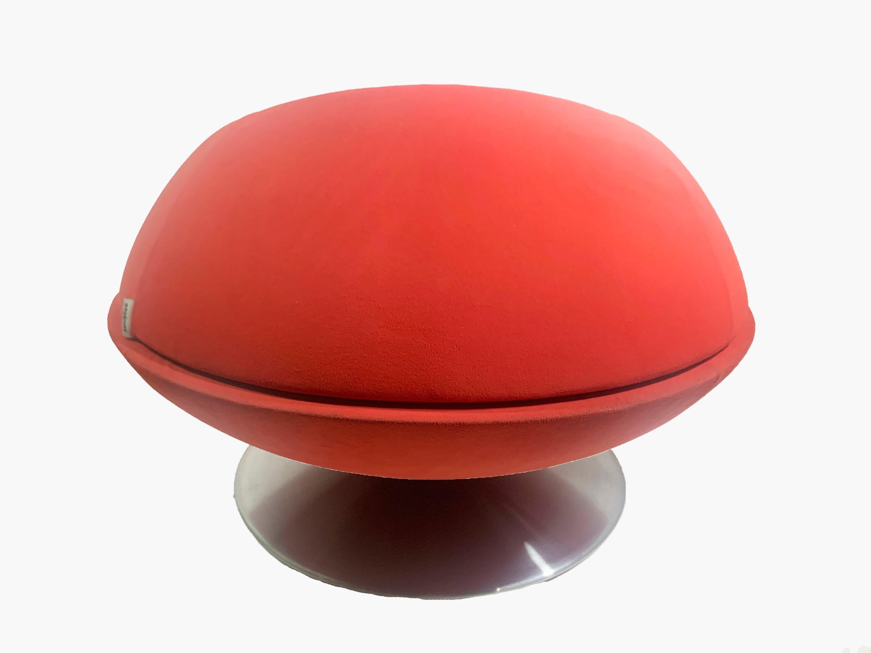 Tissu 123 Lounge Red Chair Am designs by Victor Boeda for Steiner Paris en vente