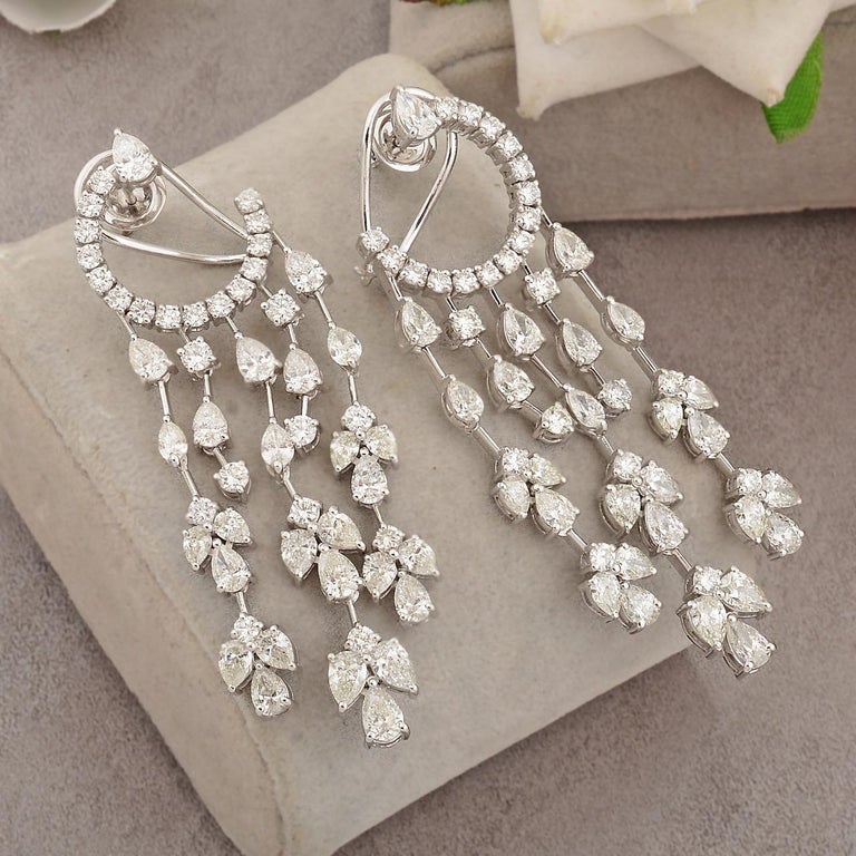 Mixed Cut 12.30 Carat Diamond 14 Karat White Gold Snow flake Chandelier Earrings For Sale
