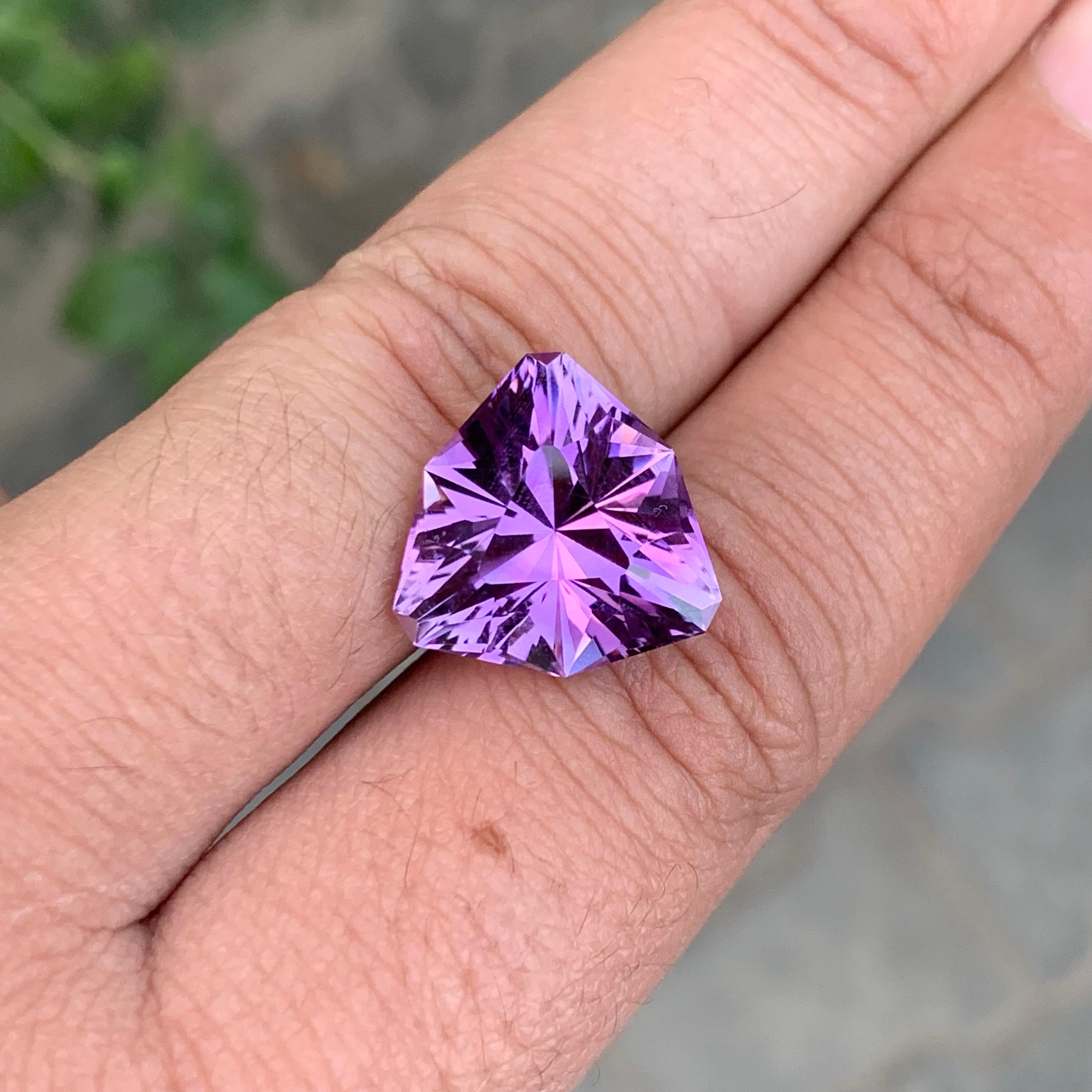 12,30 Karat Natürlicher loser Amethyst Schildform Edelstein im Angebot 5