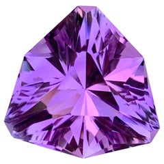 Gema suelta de amatista natural de 12,30 quilates en forma de escudo