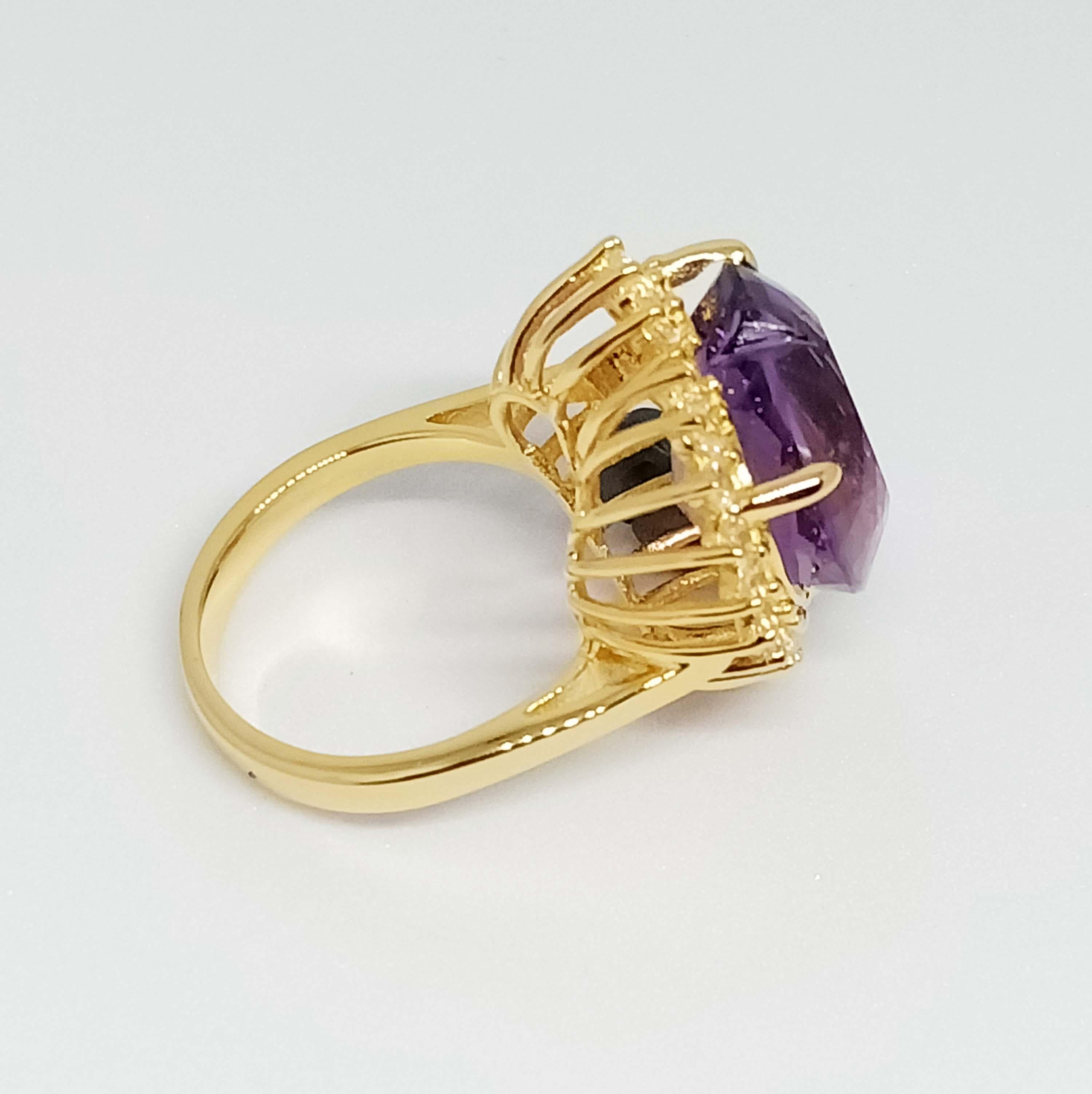 12.30cts Amethyst ring.Sterling Silver in 18K Gold Plated For Sale 1