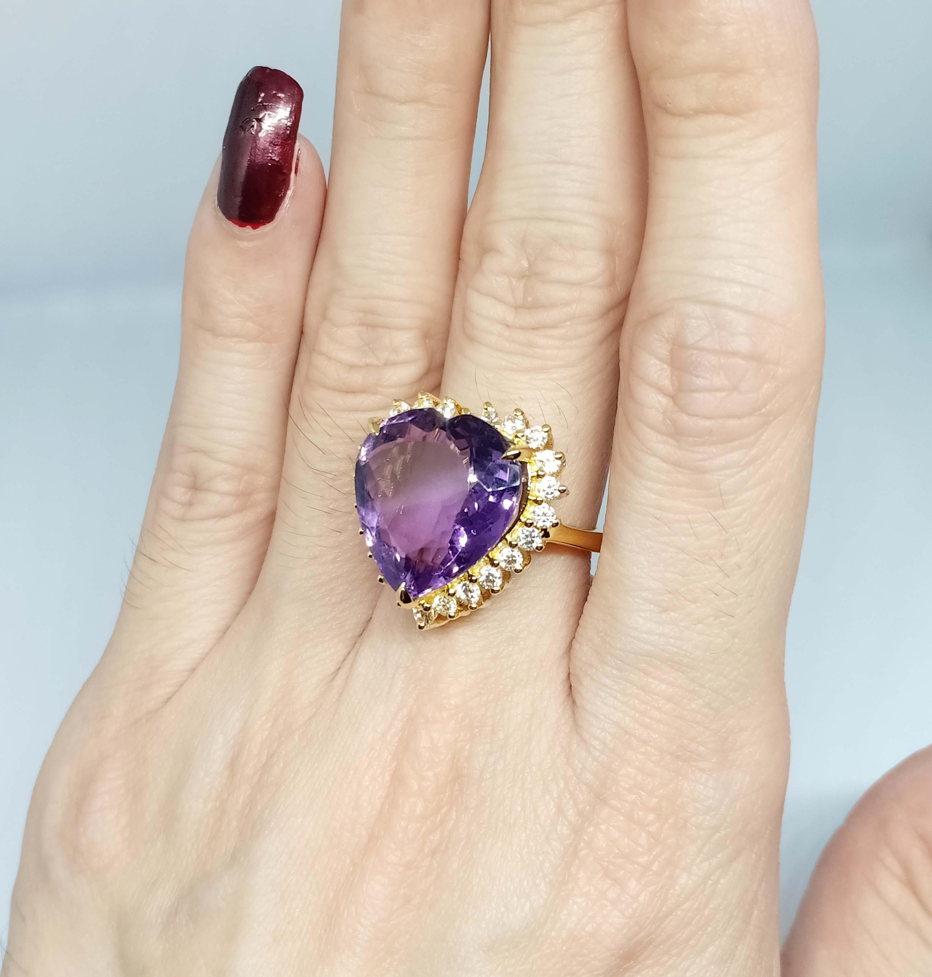 12.30cts Amethyst ring.Sterling Silver in 18K Gold Plated For Sale 3