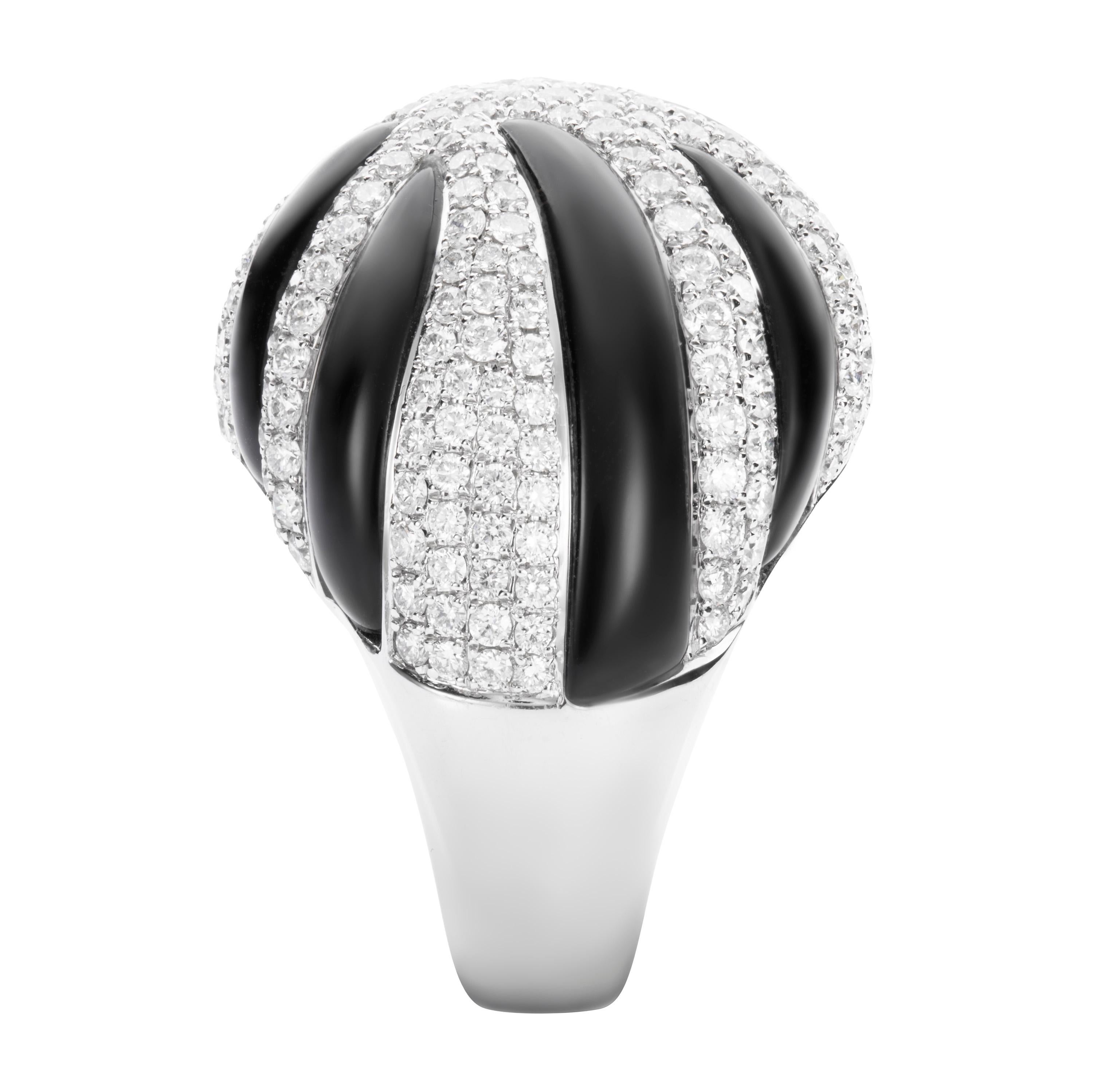 Contemporary 12.31 Carat Black Onyx Diamond 18 Karat White Gold Bombe Dome Cocktail Ring For Sale