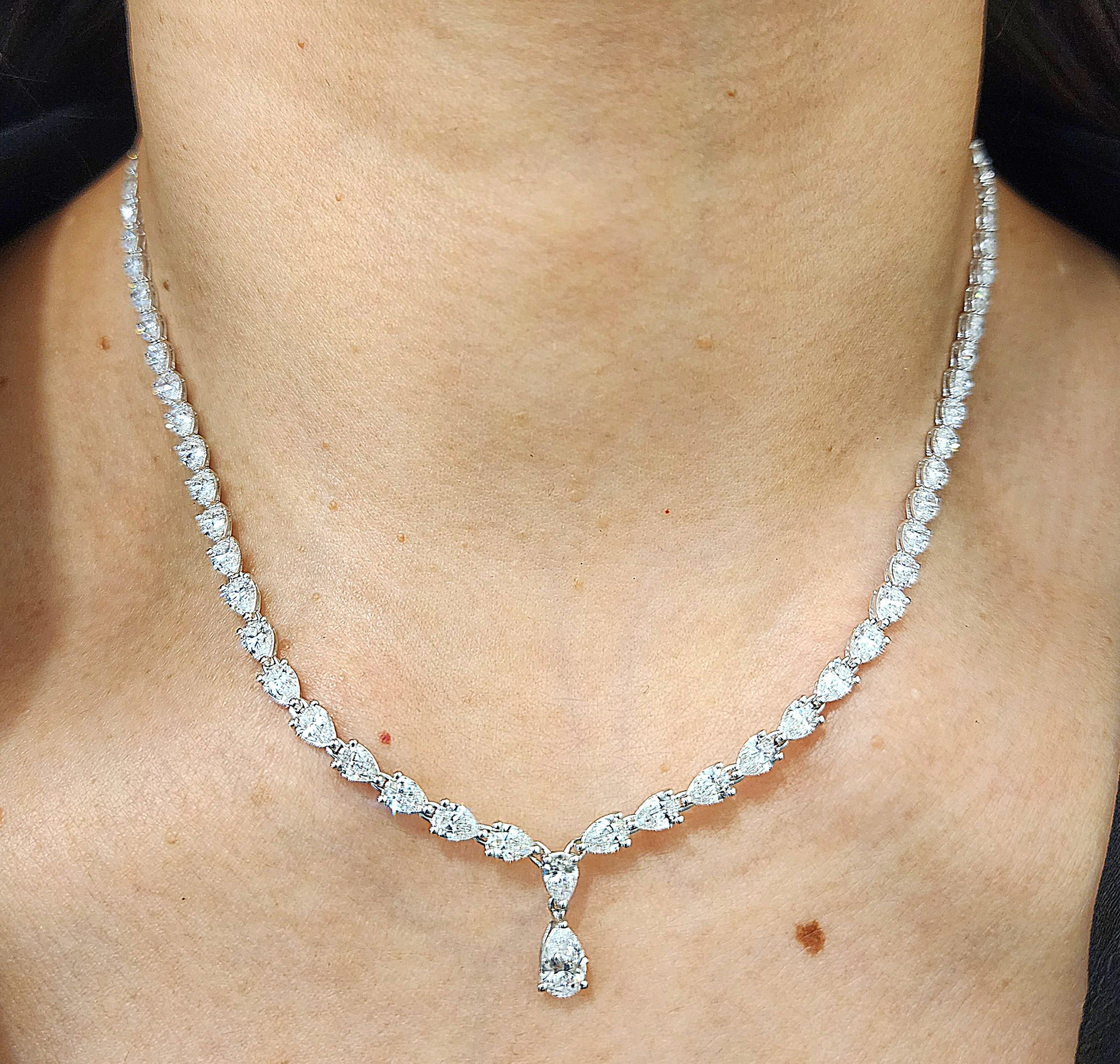 29.42 ct Riviera Graduated Diamond Necklace - Platinum For Sale at 1stDibs