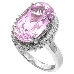 12.32 ct Natural Purple Kunzite 0.50 ct Natural White Colorless Diamonds Ring