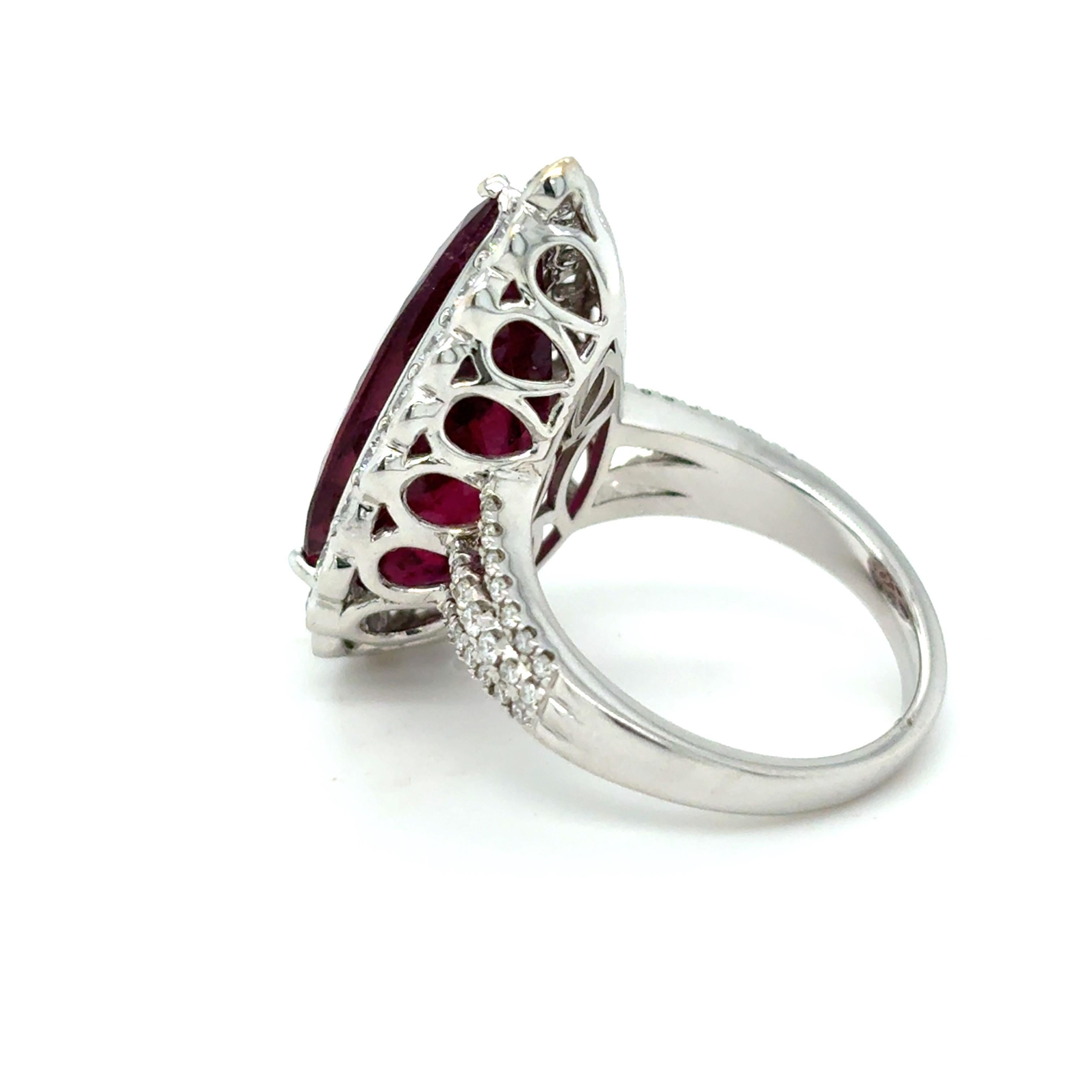 Anillo de cóctel con diamantes y turmalina rubelita talla pera de 12,33 quilates en venta 5