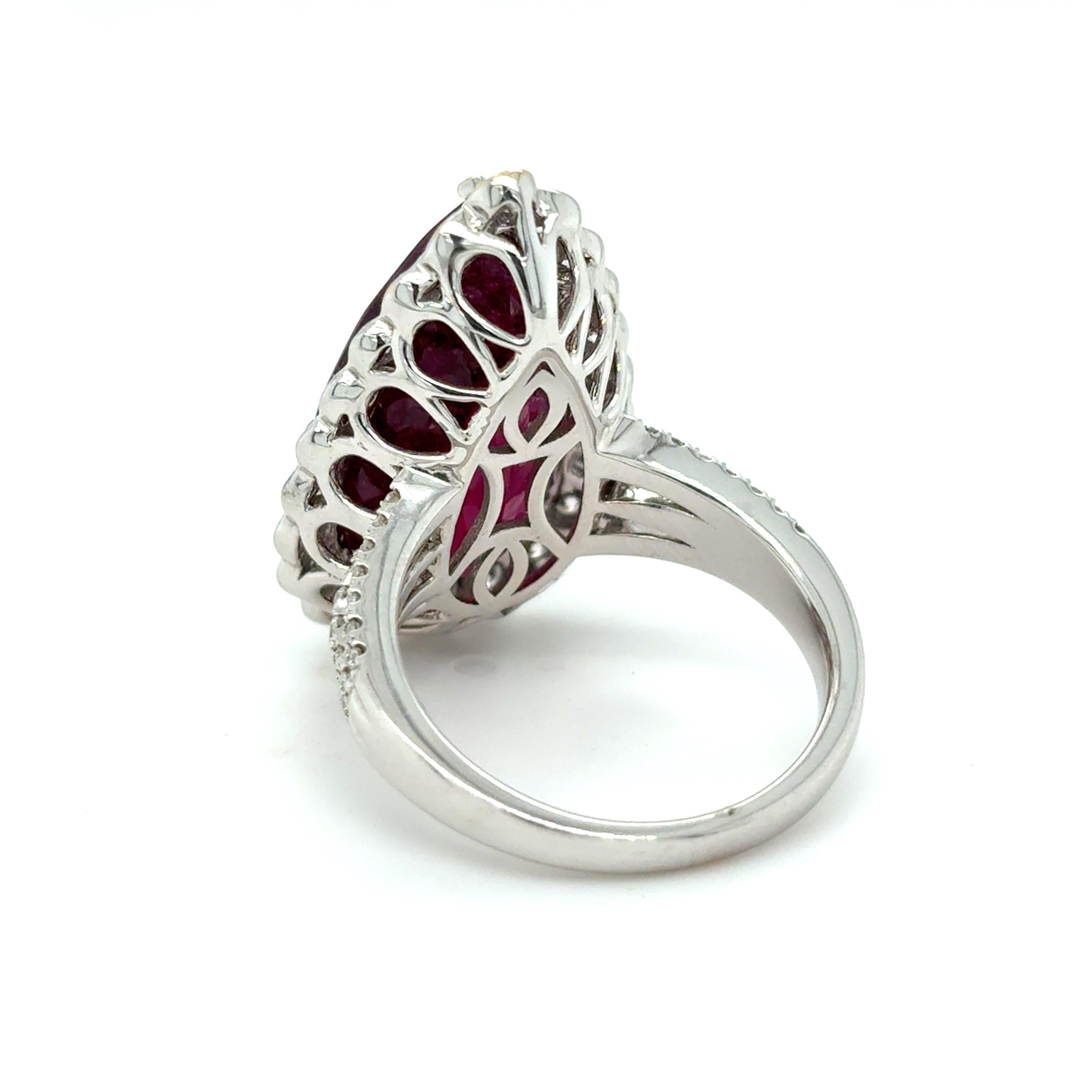 Anillo de cóctel con diamantes y turmalina rubelita talla pera de 12,33 quilates en venta 6