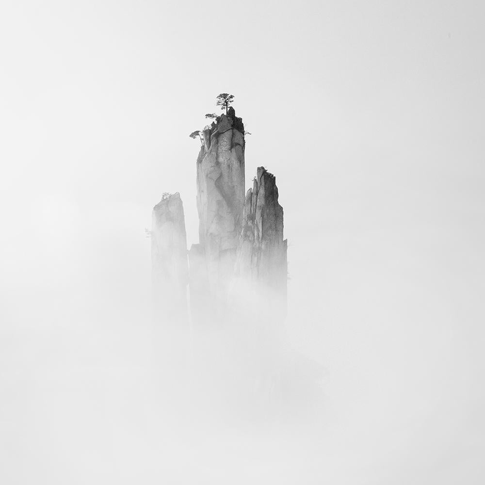 Alexandre Manuel Black and White Photograph – Celeste 2, China