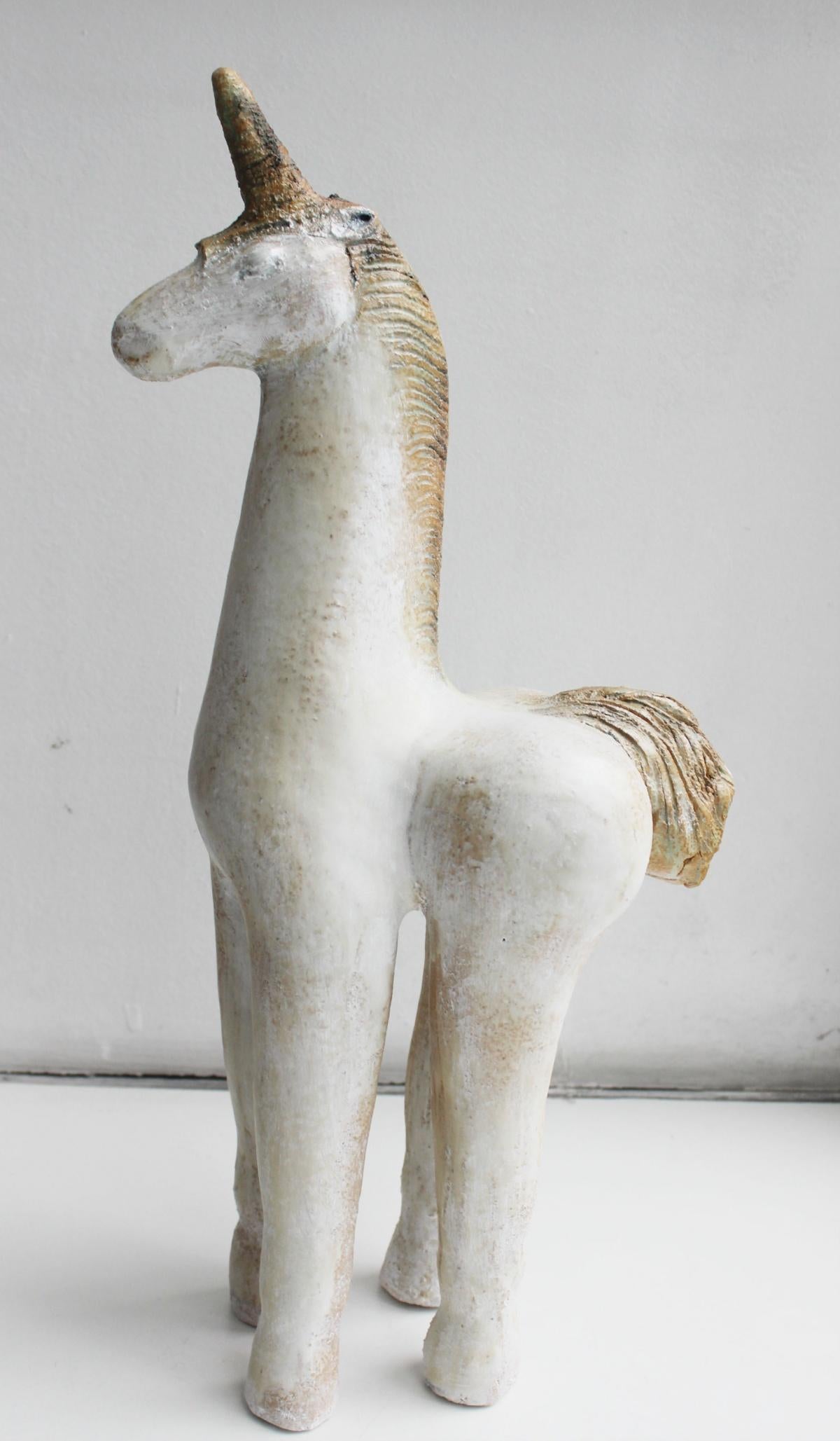 Unicorn - XXI century, Ceramic figurative sculpture, Animals - Sculpture by Katarzyna Nowak