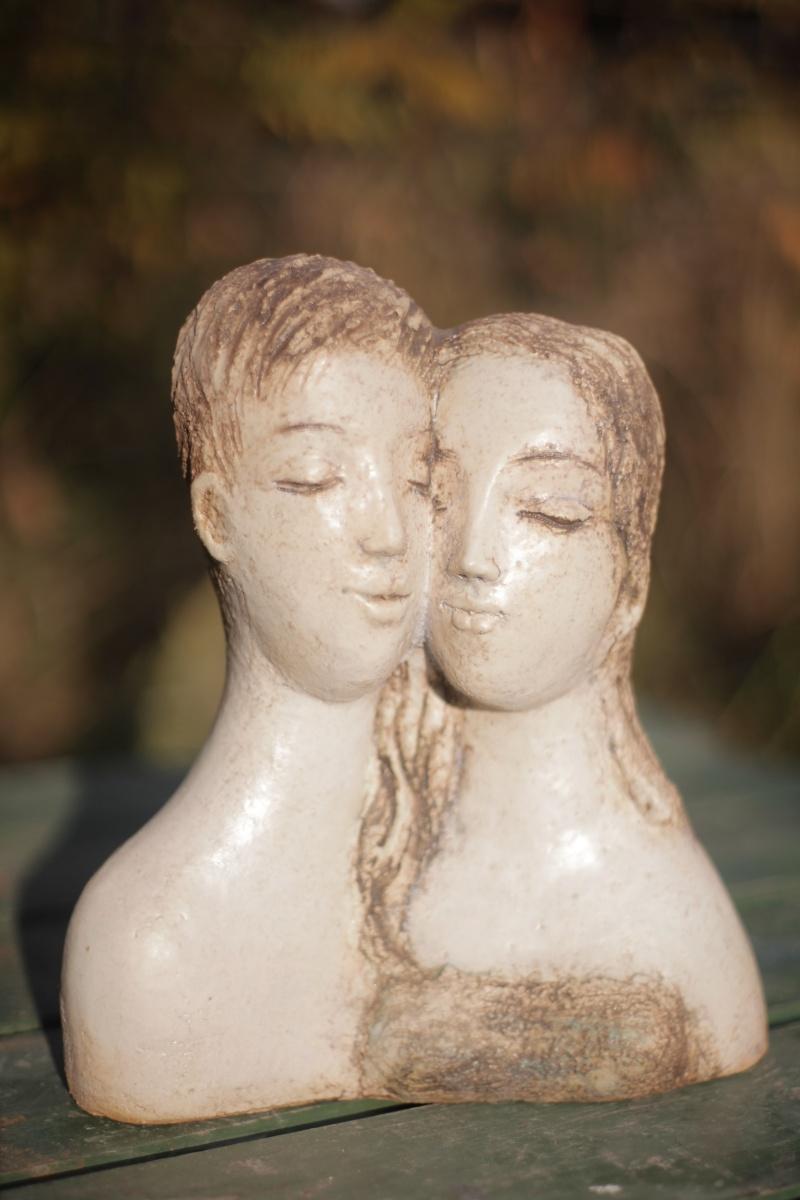 Katarzyna Nowak Figurative Sculpture - Couple - XXI century, Ceramic figurative sculpture, Lovers