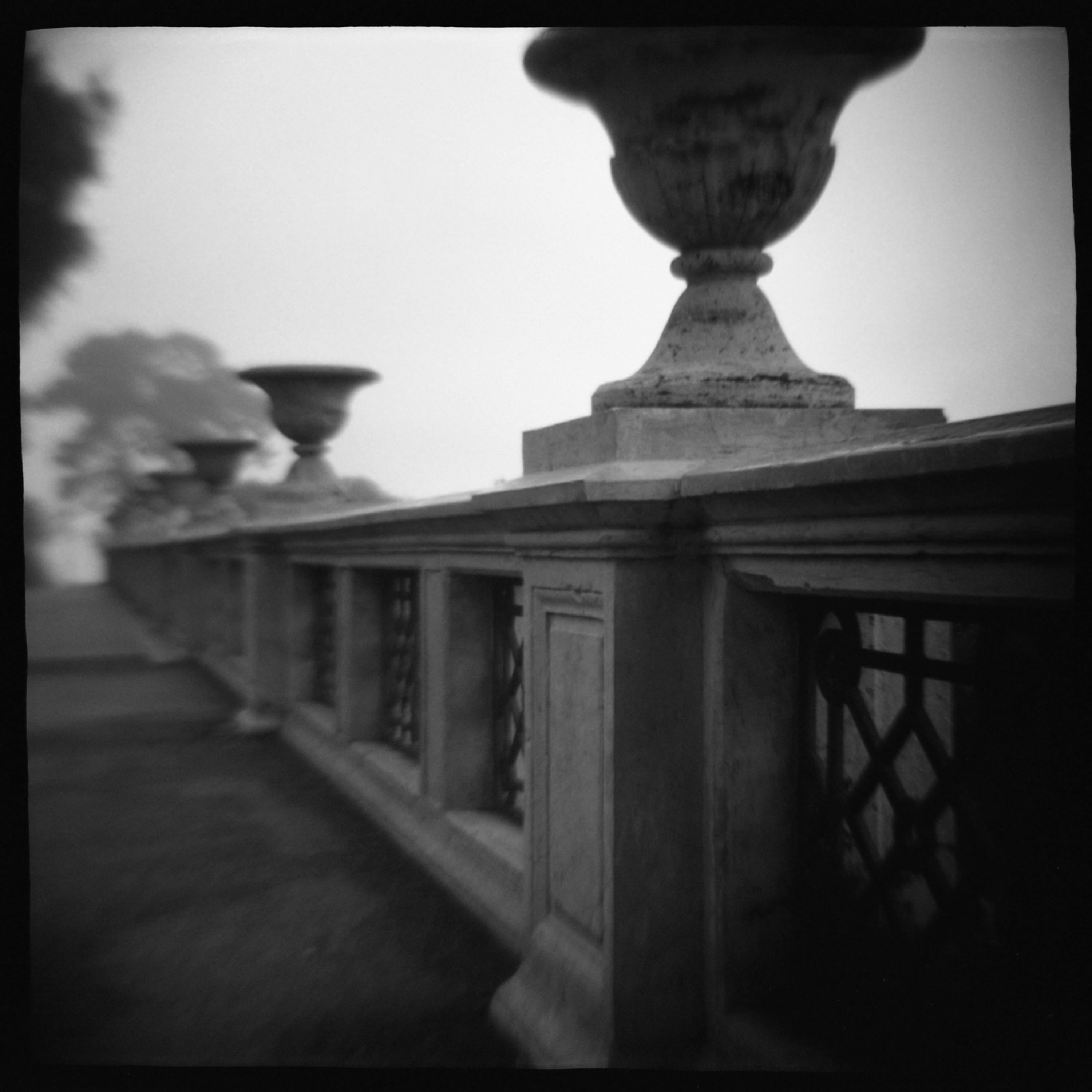 Daniel Grant Black and White Photograph – PERUGIAN PERspecTIVE, Fotografie, Archivtinte Jet