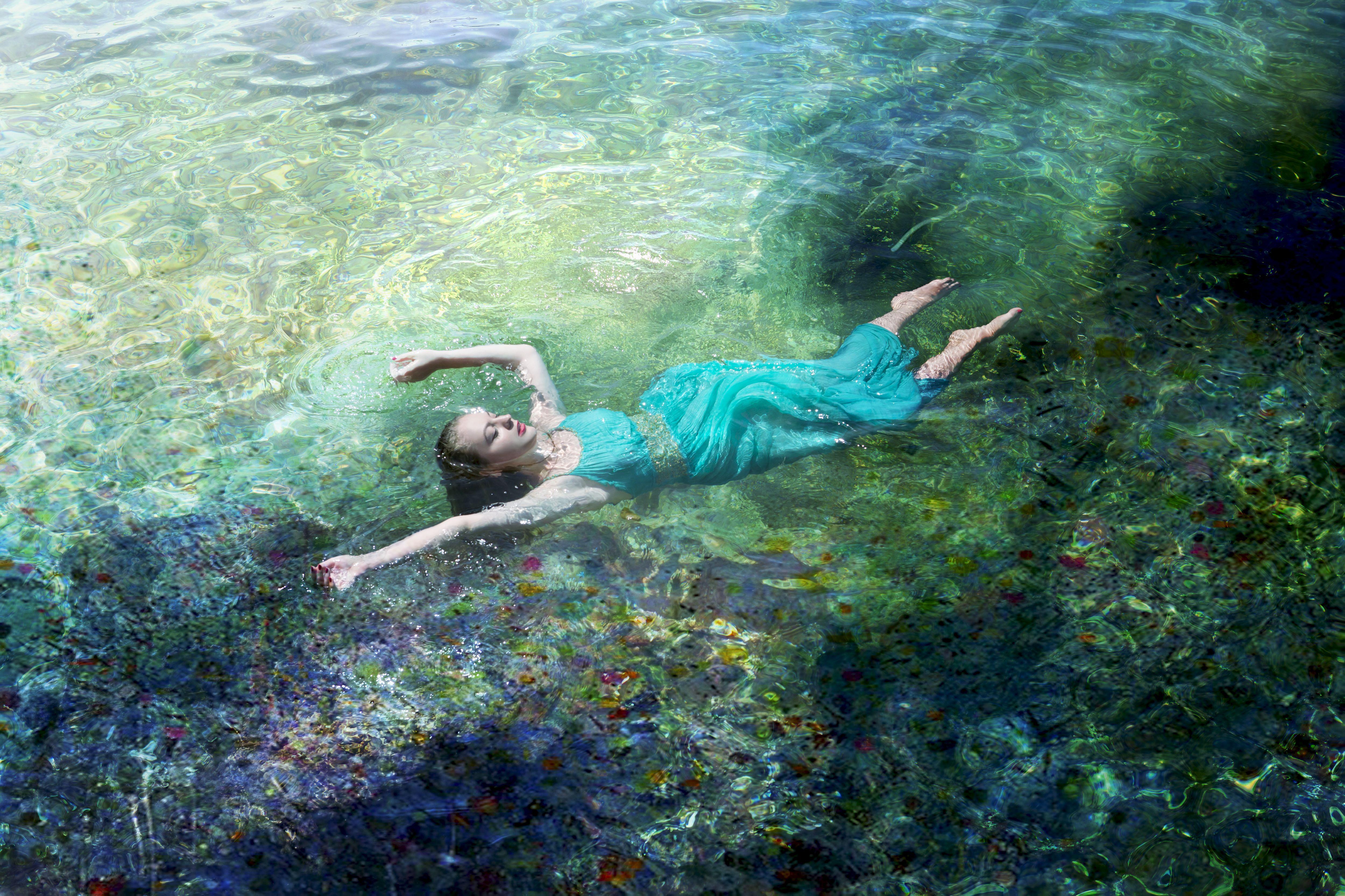 Viet Ha Tran Color Photograph - Mermaid in Ibiza I, Photograph, C-Type