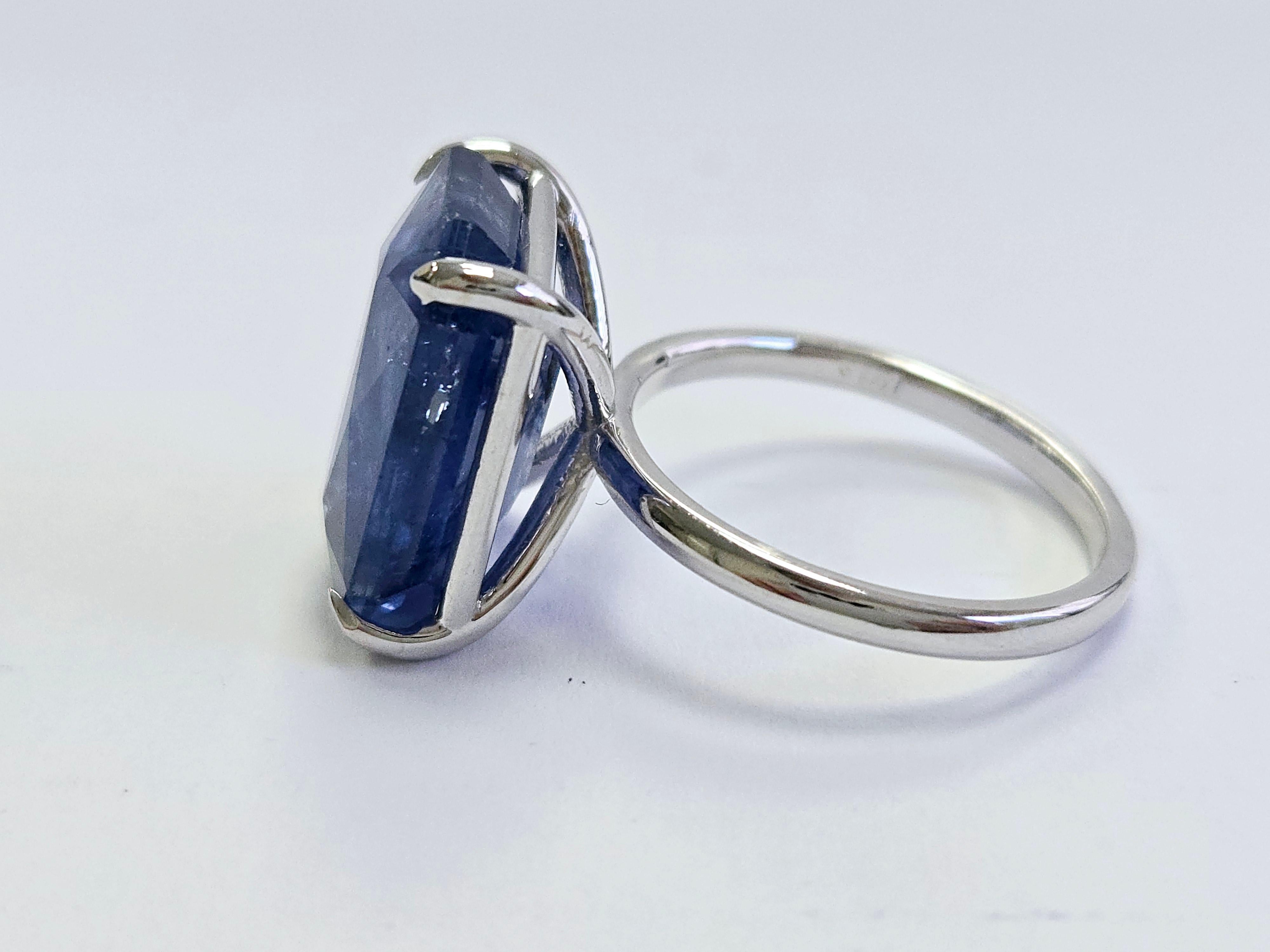 12.34 Carats Radiant Cut Natural Sapphire Ring 14 Karat White Gold For Sale 2