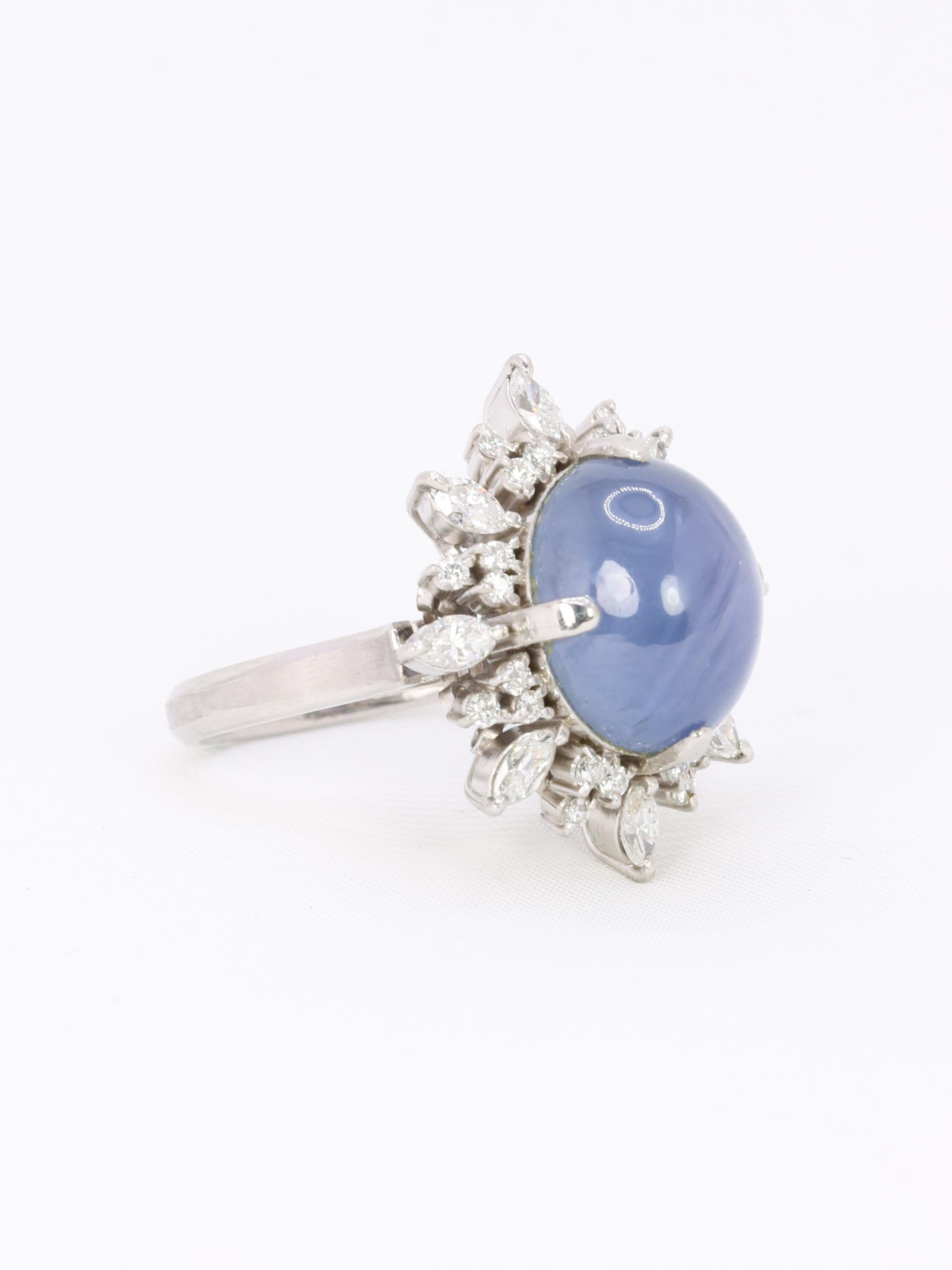 12.34 ct Ceylan Cabochon Star sapphire and diamond cluster ring For Sale 3