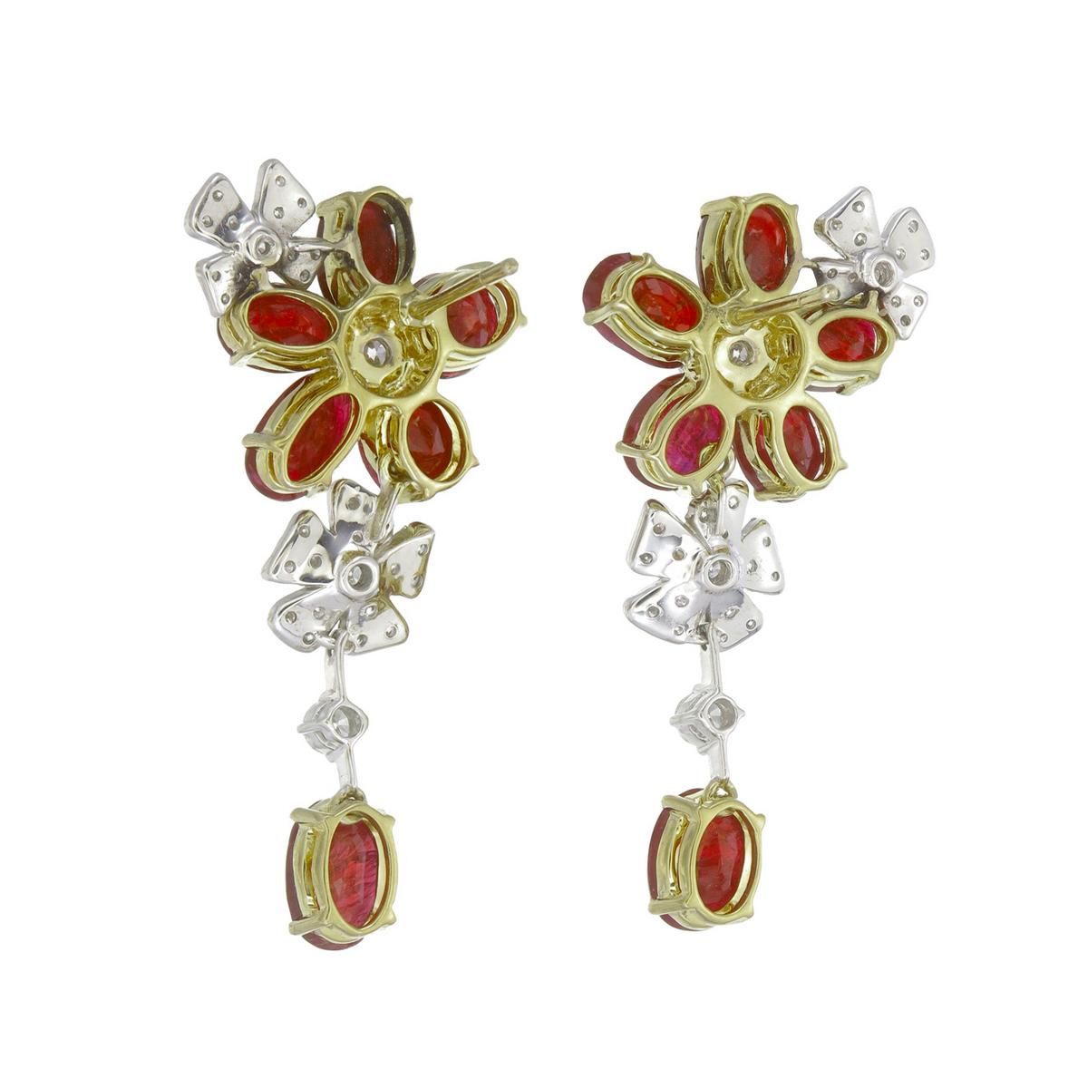 Estetismo Orecchini con rubino di Birmania senza calore e diamanti da 12,35 carati in oro bianco da 18 carati in vendita