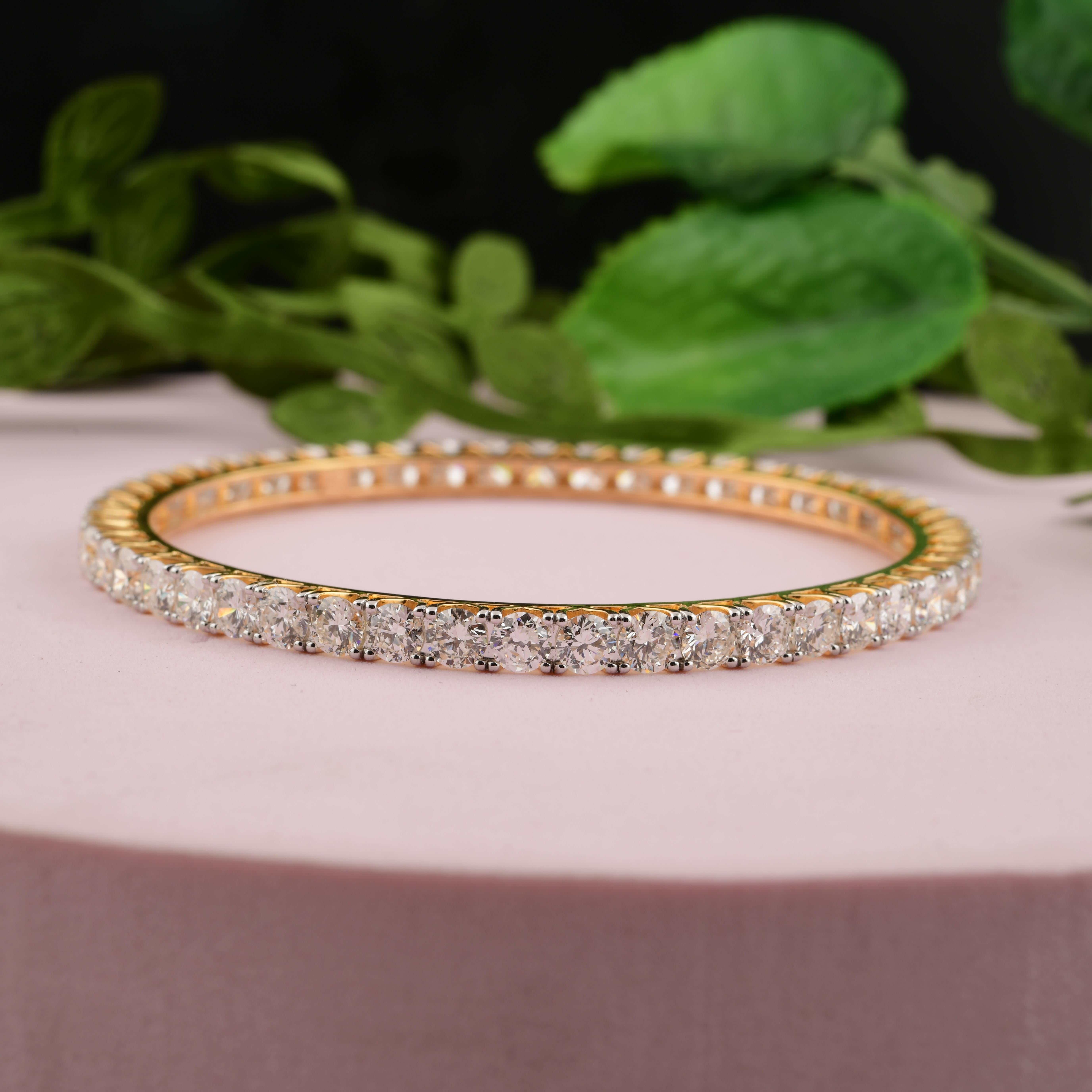 Round Cut 12.36 Carat SI/H Round Brilliant Cut Diamond Bangle 14 Karat Yellow White Gold For Sale
