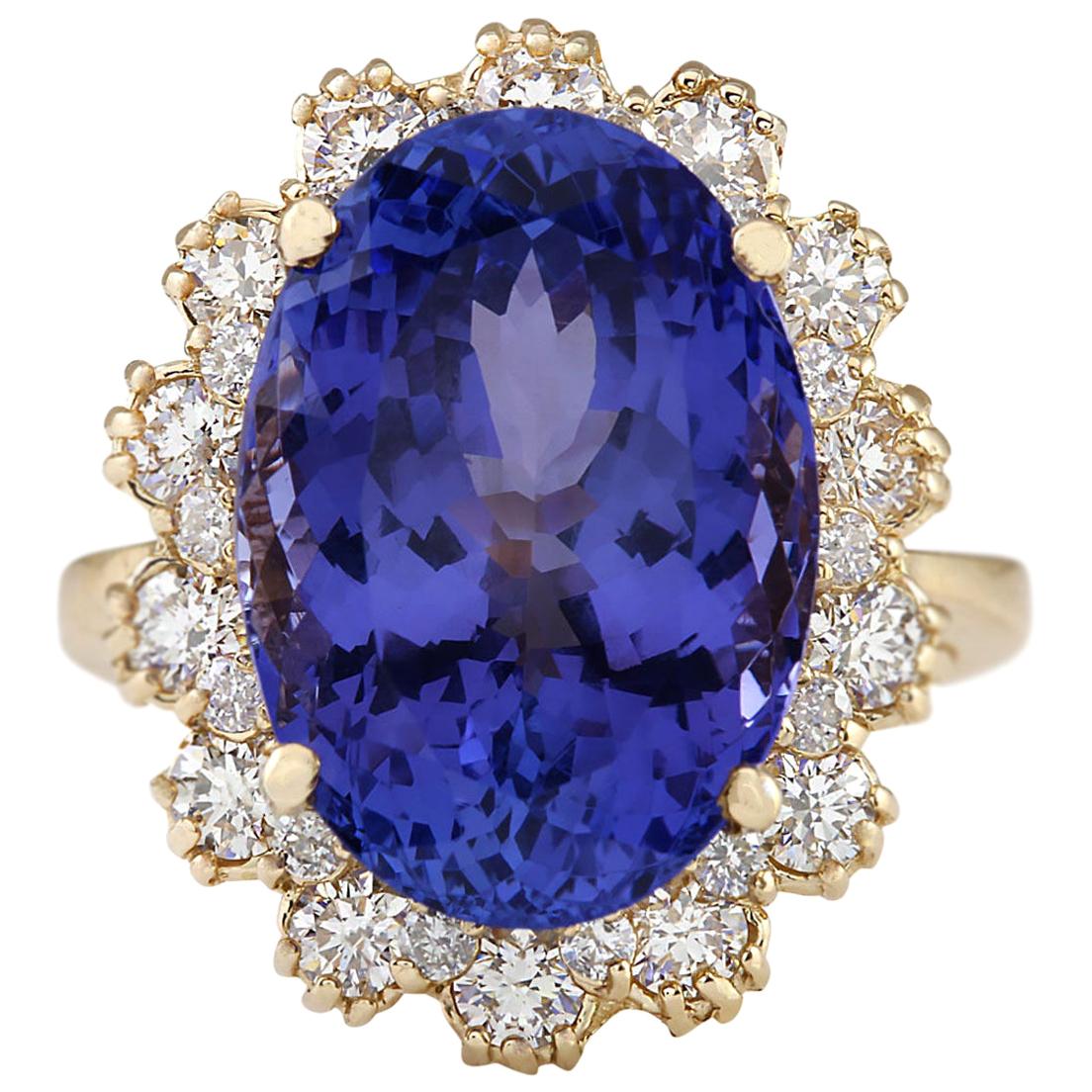 Exquisite Natural Tanzanite and Diamond Ring in 14K Yellow Gold For Sale