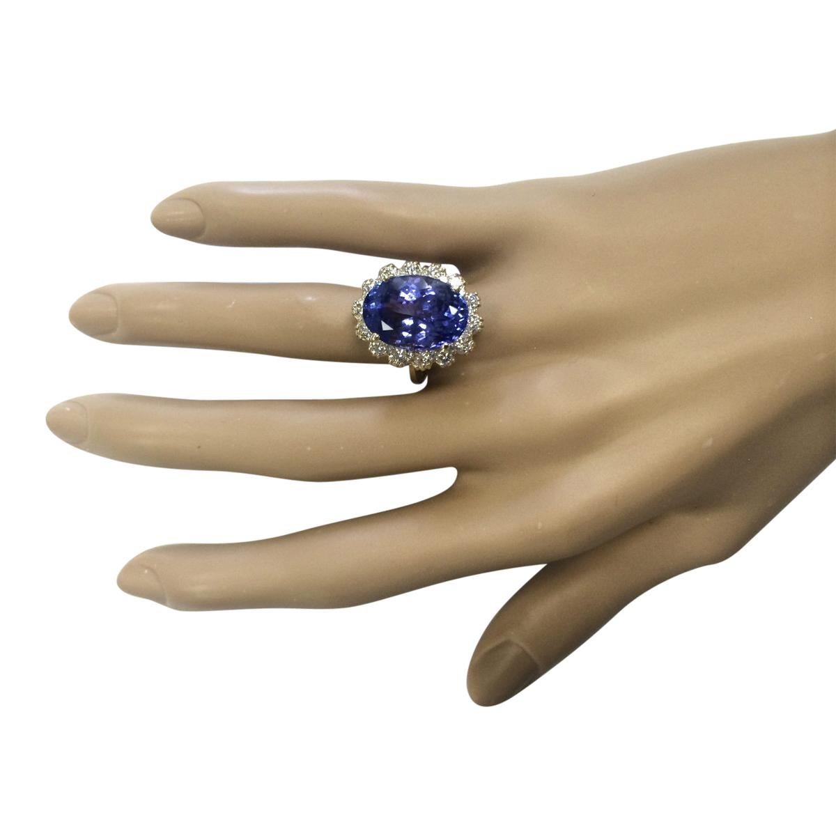 Oval Cut Exquisite Natural Tanzanite and Diamond Ring in 14K Yellow Gold For Sale