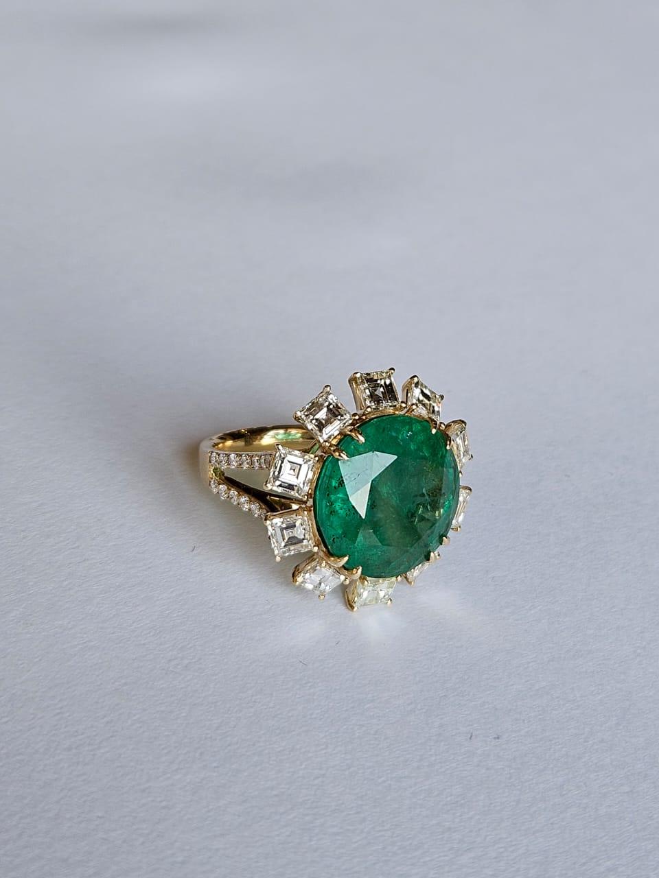 Art Deco 12.39 carats, natural Zambian Emerald & Yellow princess Diamonds Cocktail Ring For Sale