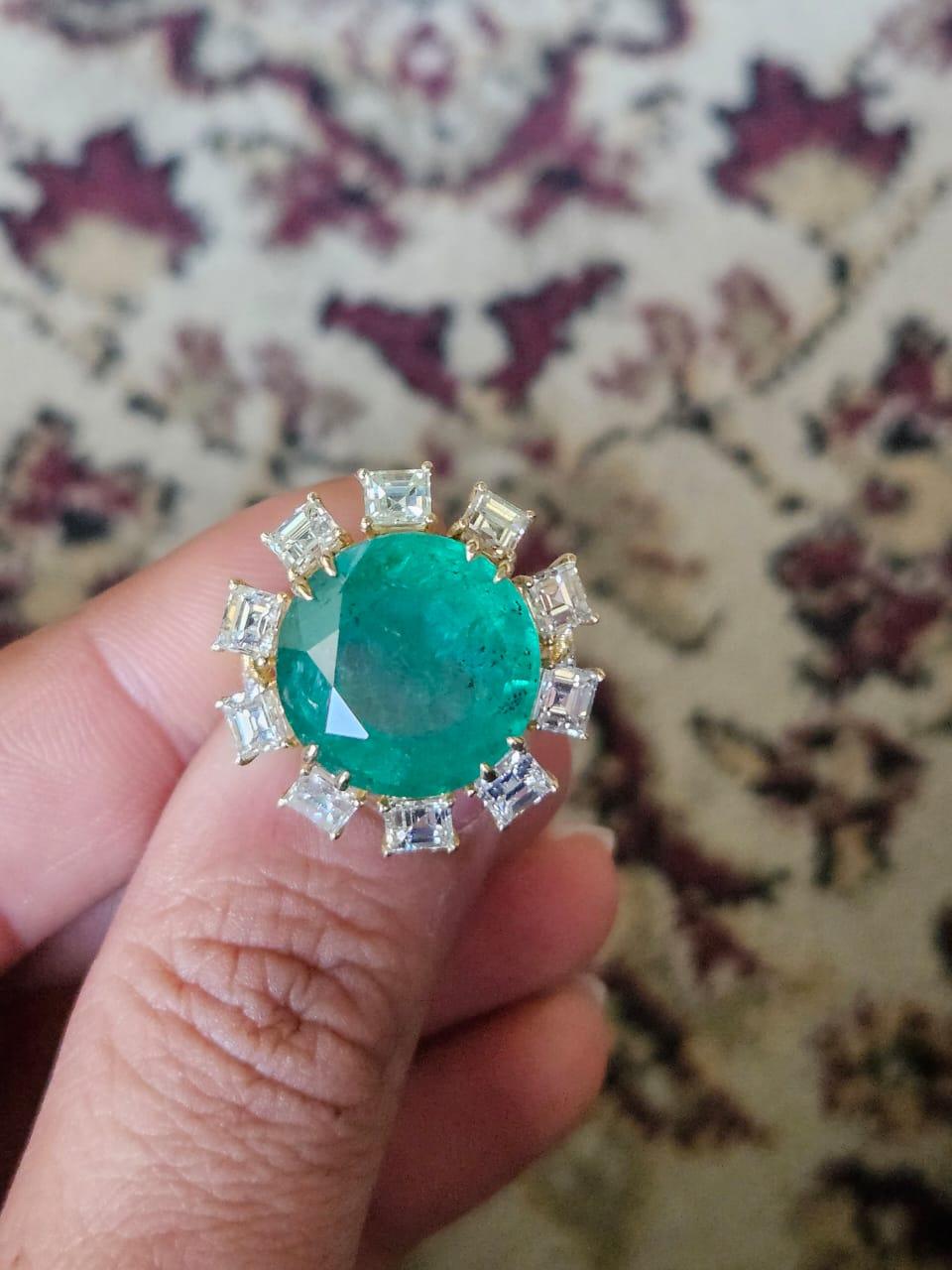 12.39 carats, natural Zambian Emerald & Yellow princess Diamonds Cocktail Ring In New Condition For Sale In Hong Kong, HK