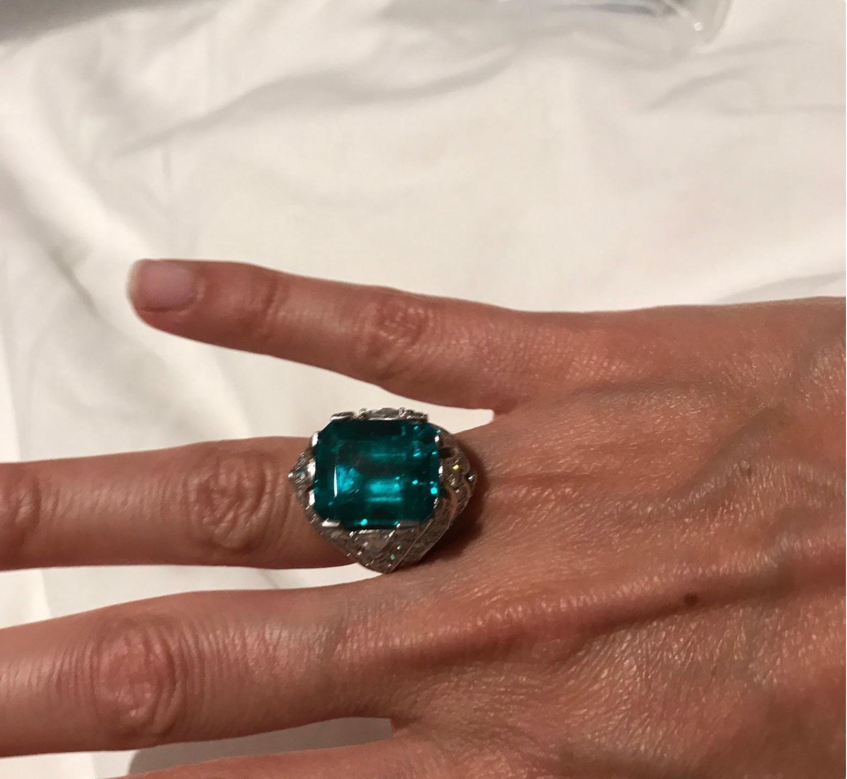 Kolumbianischer Art-Déco-Ring mit Smaragd und Diamant, AGL-zertifiziert (Art déco) im Angebot