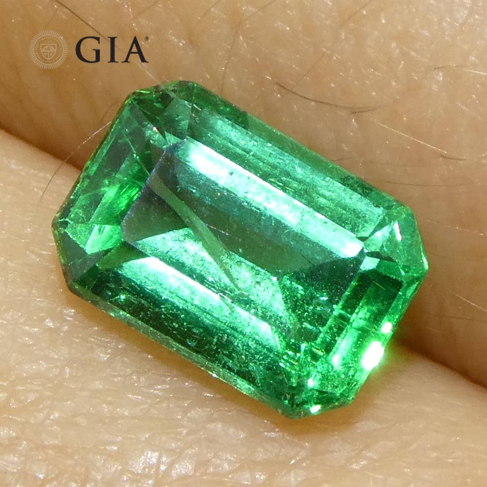 1.23ct Octagonal/Emerald Cut Green Emerald GIA Certified Zambia (F1) en vente 8