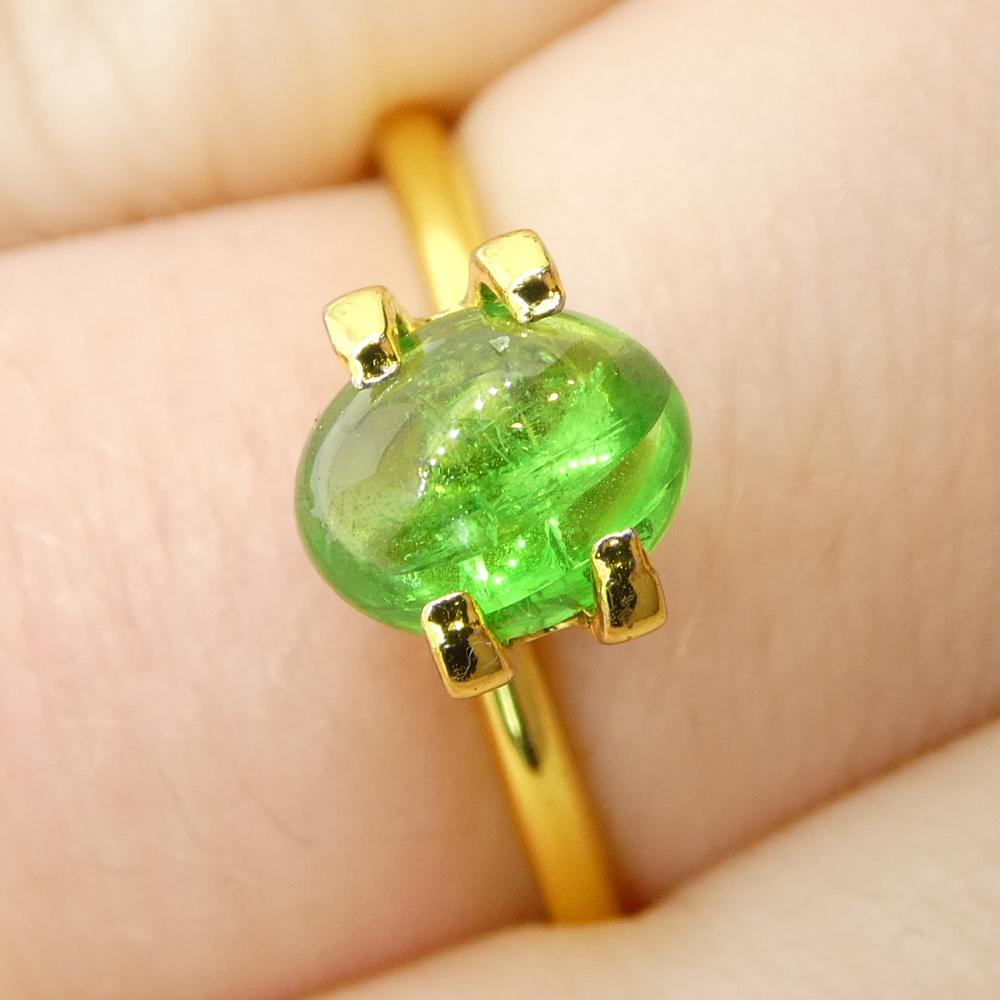 Taglio ovale Granato ovale cabochon di tsavorite verde del Kenya, 1.23ct, non riscaldato in vendita