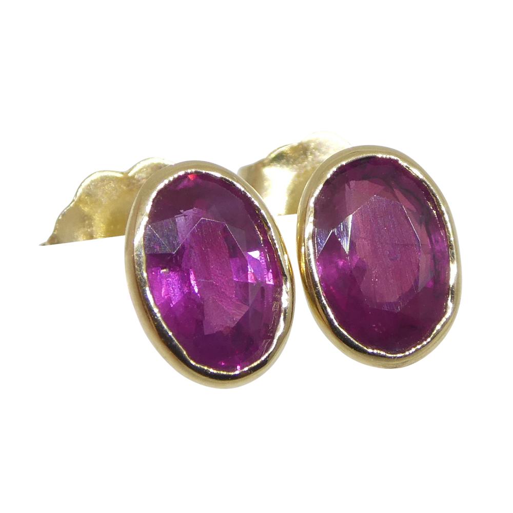 1.23ct Oval Red Ruby Stud Earrings set in 14k Yellow Gold In New Condition For Sale In Toronto, Ontario