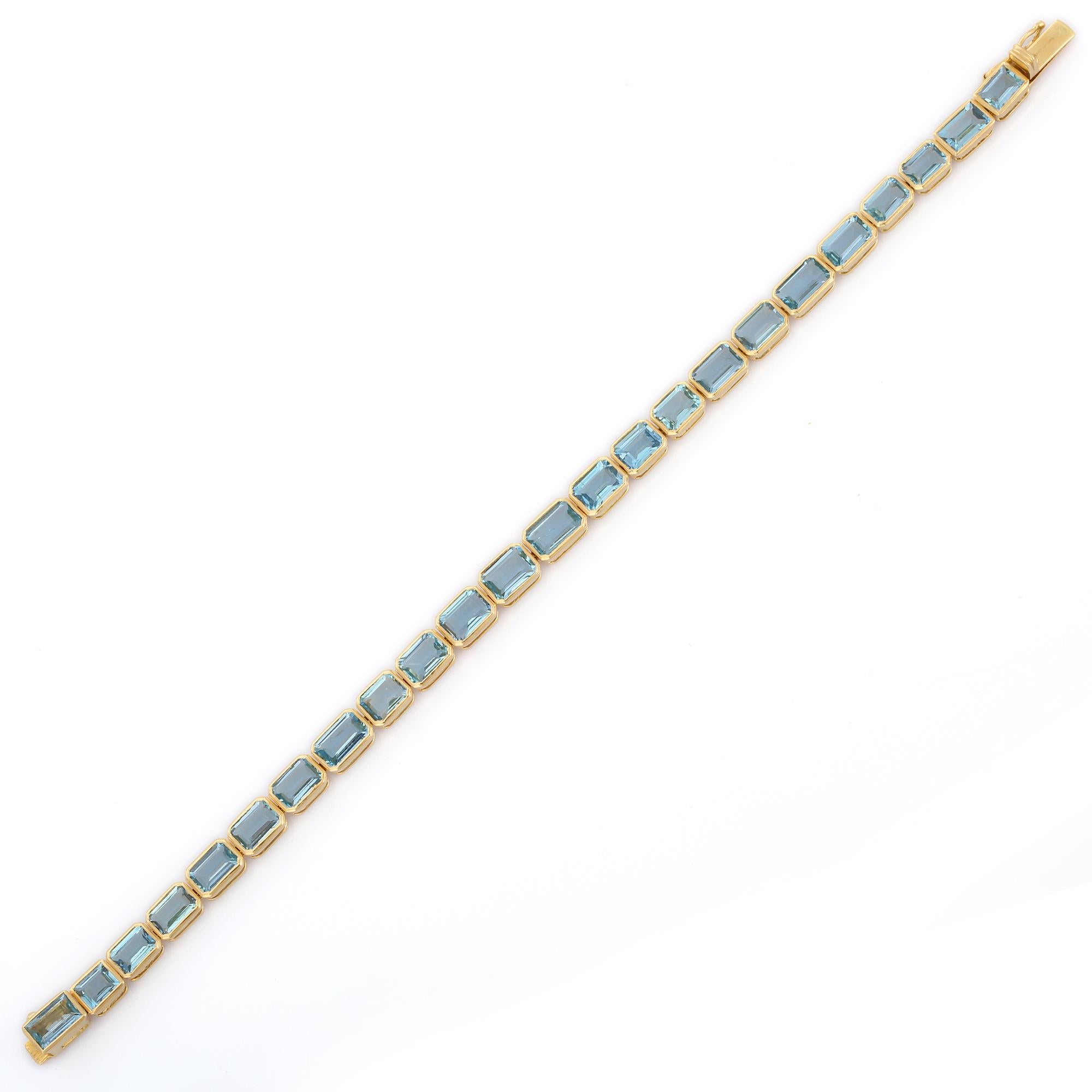 12.4 Carat Aquamarine Tennis Bracelet in 18K Yellow Gold In New Condition For Sale In Houston, TX