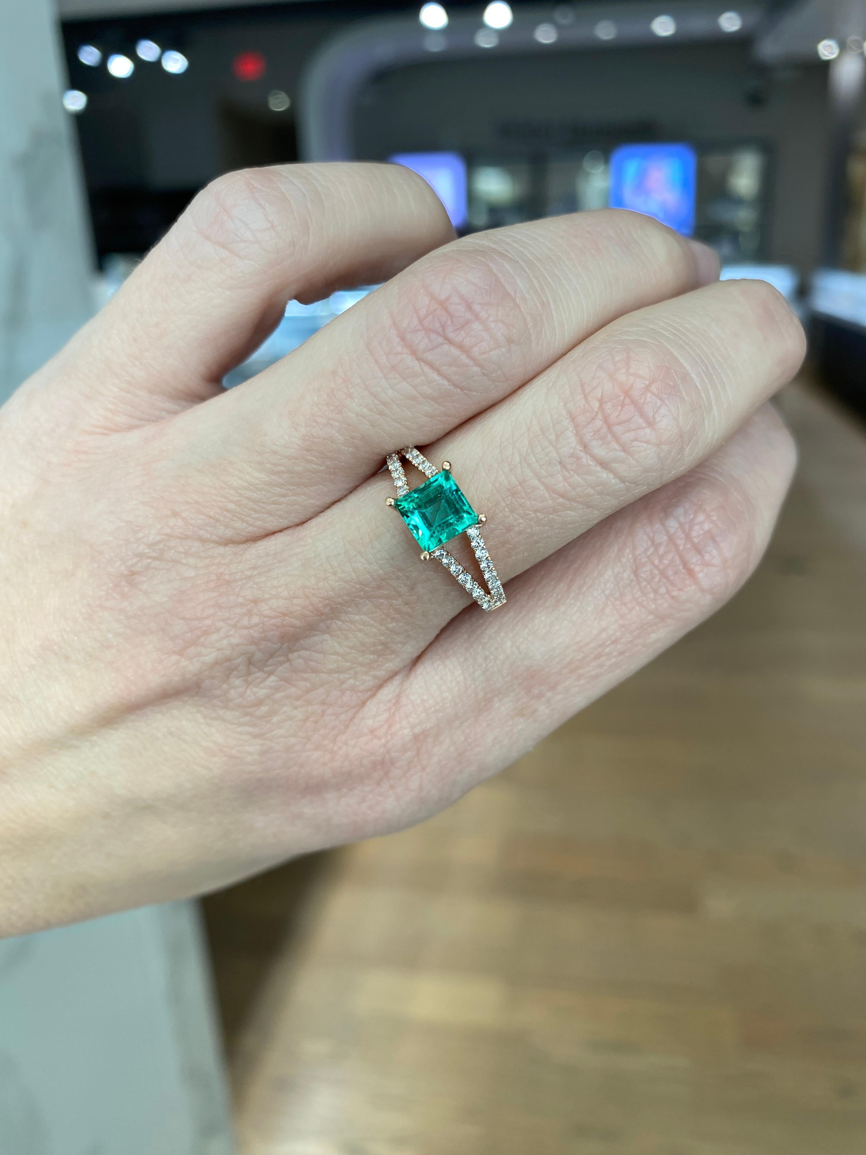 Anillo de Esmeralda Colombiana y Diamante Carré (Baguette Cuadrada) de 1,24 quilates en venta 5