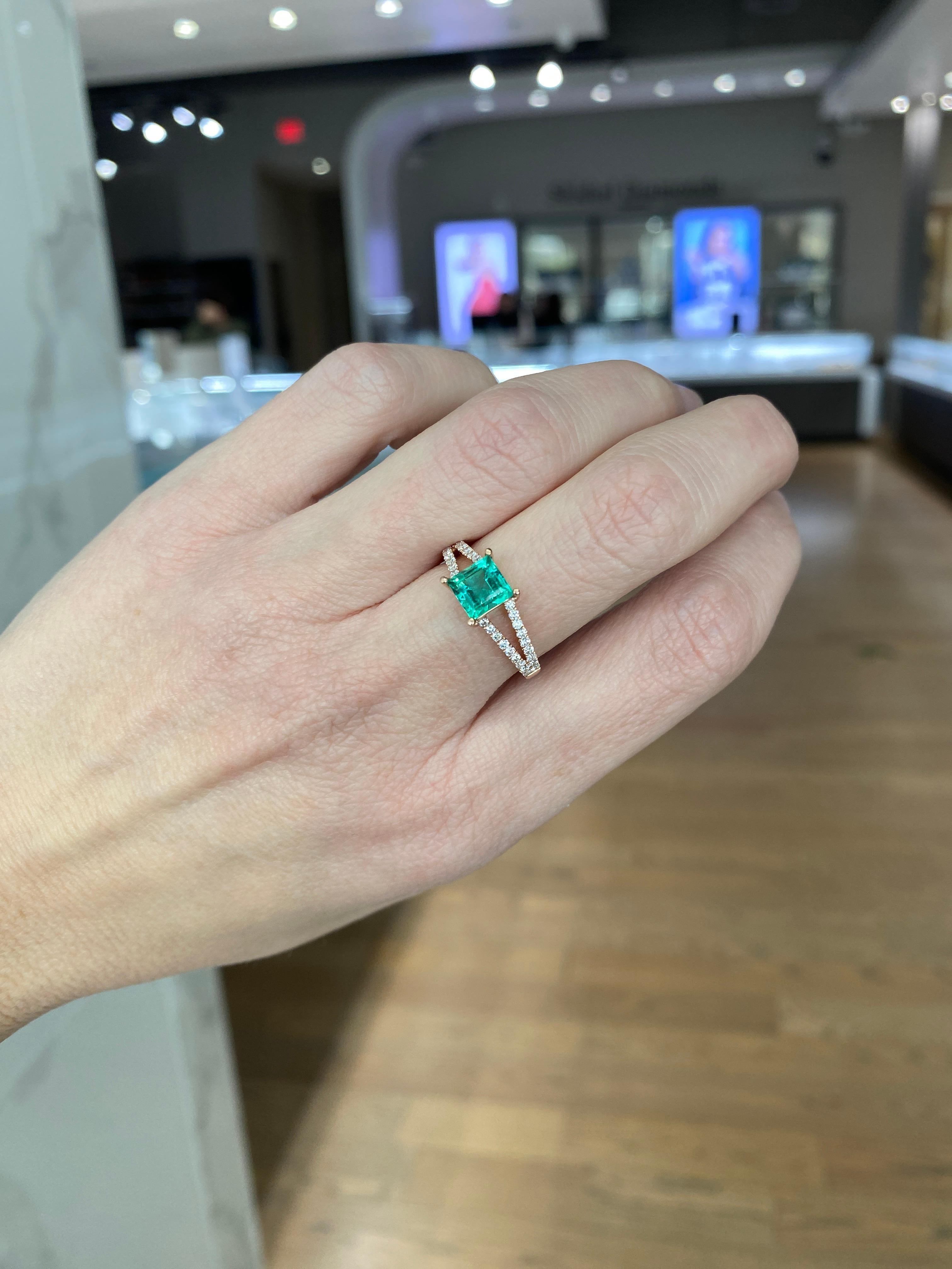 Anillo de Esmeralda Colombiana y Diamante Carré (Baguette Cuadrada) de 1,24 quilates en venta 6