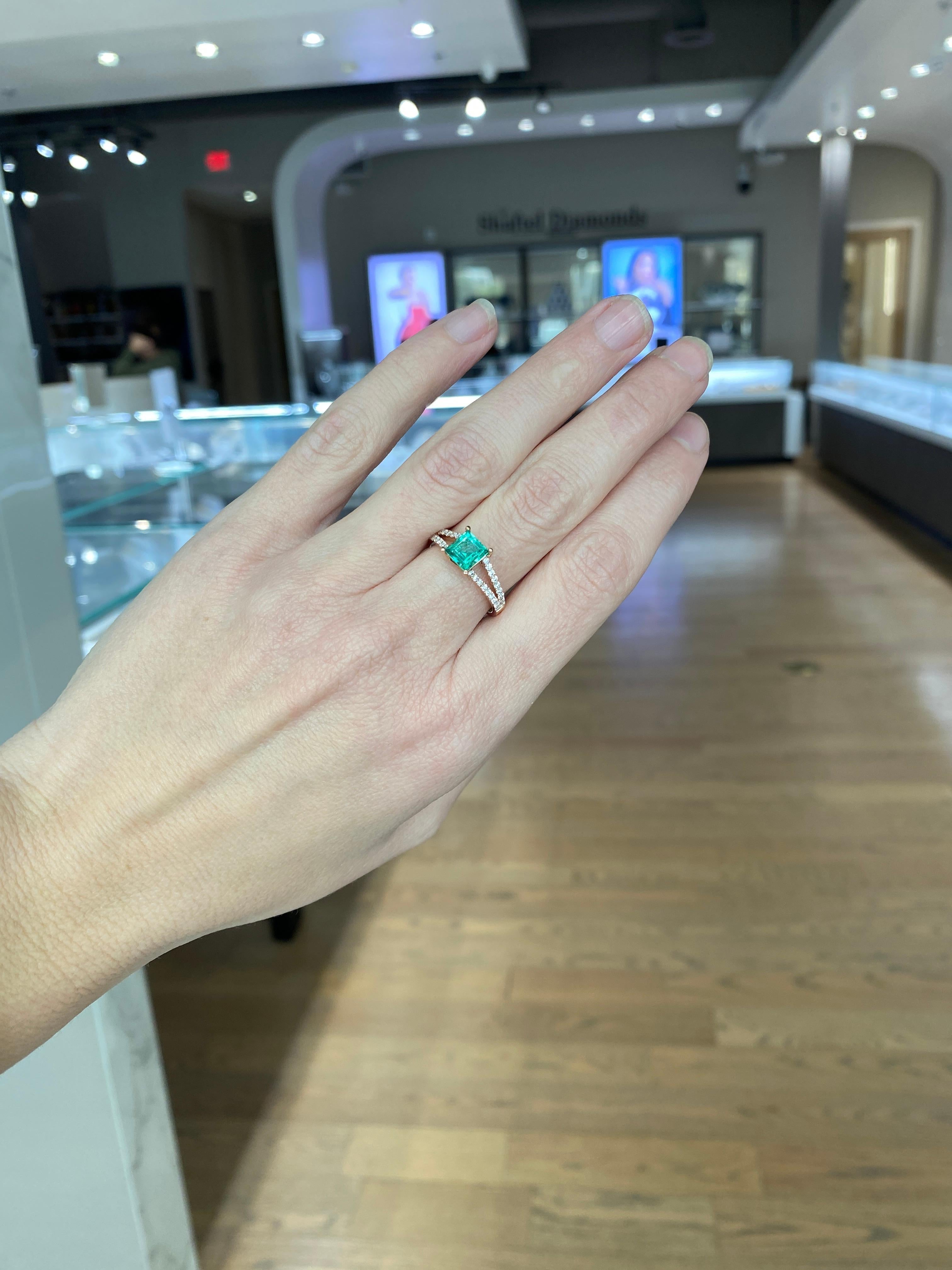 Anillo de Esmeralda Colombiana y Diamante Carré (Baguette Cuadrada) de 1,24 quilates en venta 4