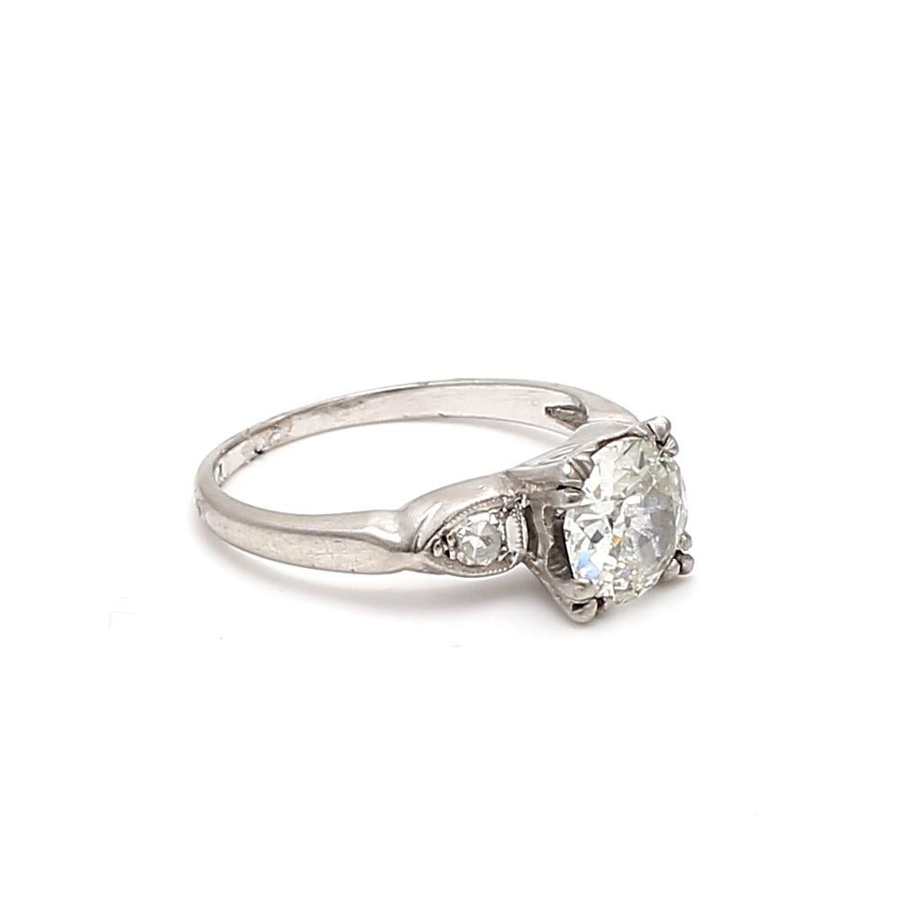 1.24 Carat Circular Brilliant Cut J-SI2 Diamond Platinum Engagement Ring In Good Condition For Sale In New York, NY