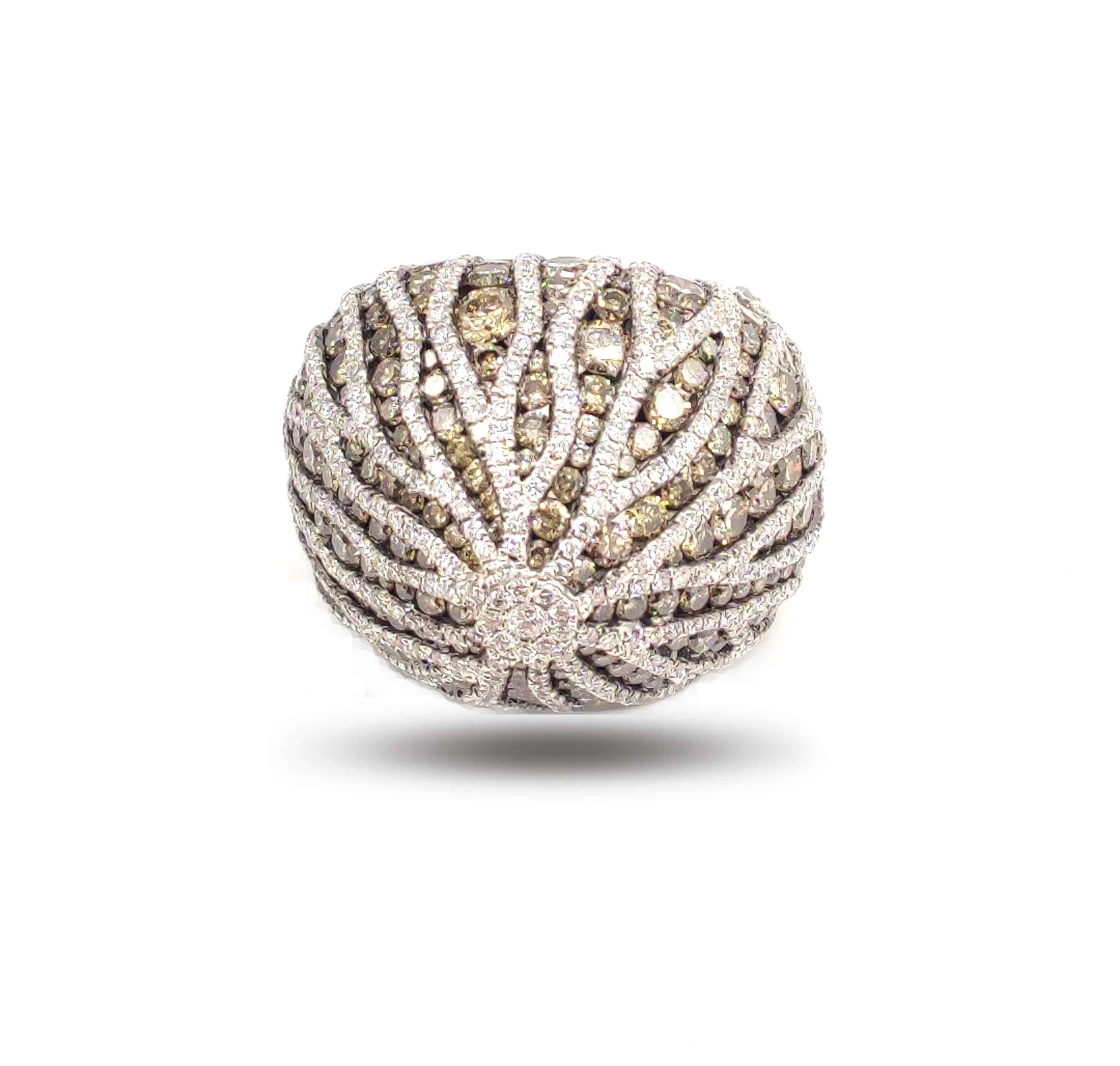 En vente :  Bague bombée asteroide surdimensionnée en or 18 carats avec diamants de 12,4 carats 3