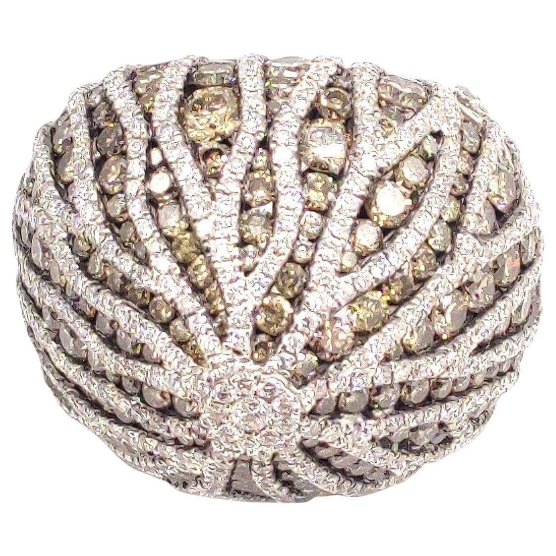 En vente :  Bague bombée asteroide surdimensionnée en or 18 carats avec diamants de 12,4 carats