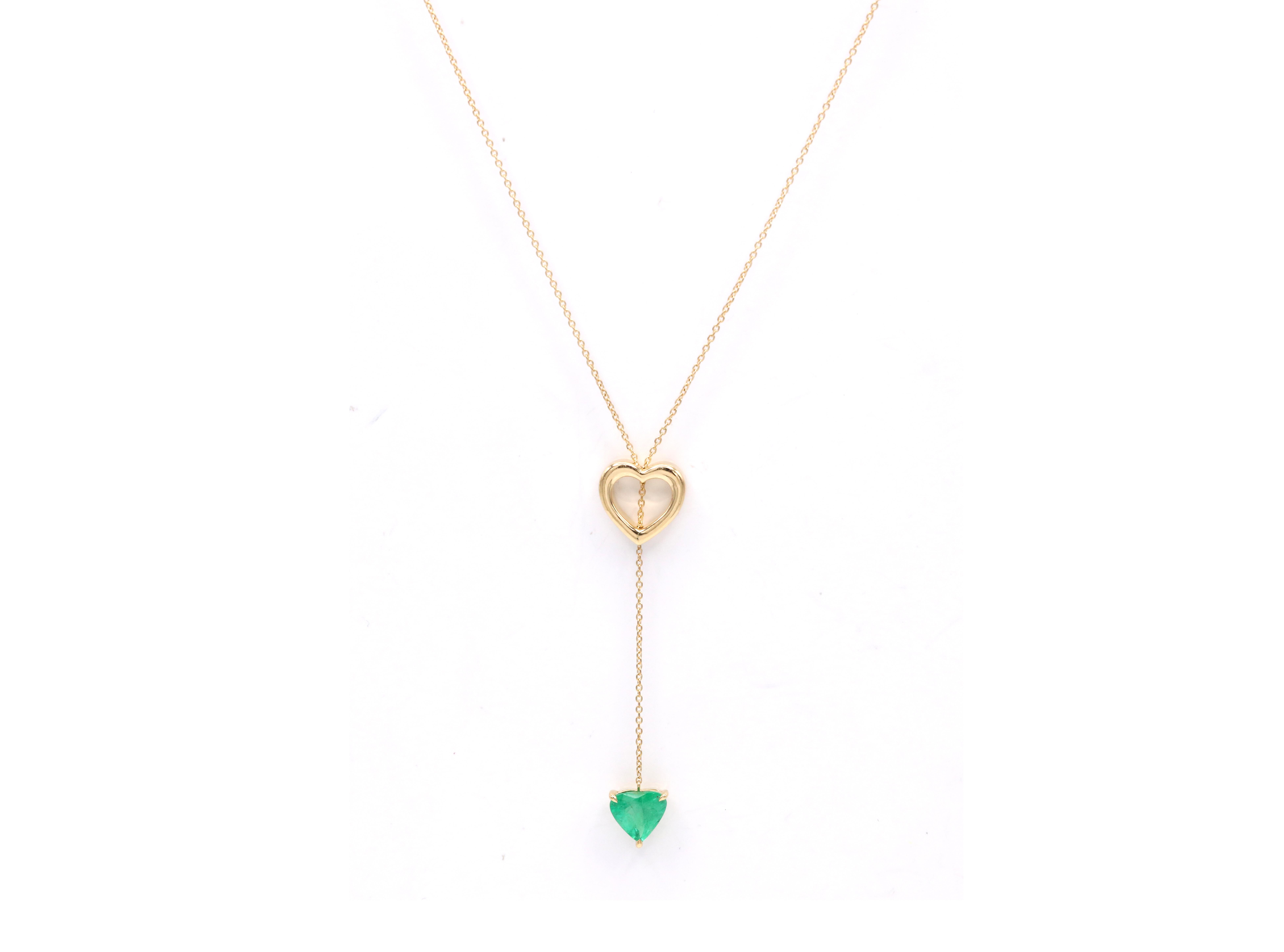 Women's or Men's 1.24 Carat Emerald Heart 18 Karat Yellow Gold Pendant Neacklace For Sale