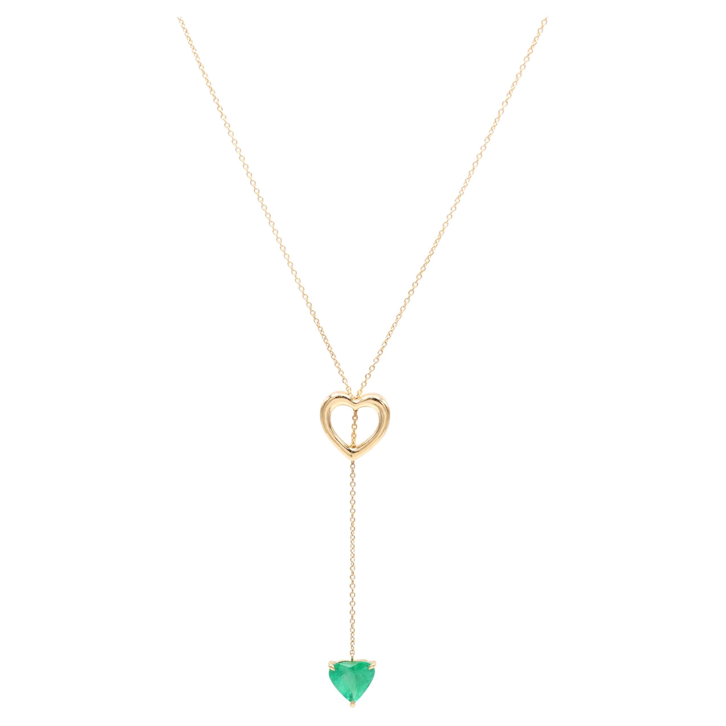 1.24 Carat Emerald Heart 18 Karat Yellow Gold Pendant Neacklace For Sale