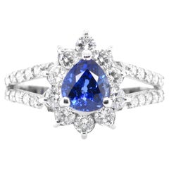 Bague en platine sertie d'un saphir bleu naturel de 1,24 carat et de diamants