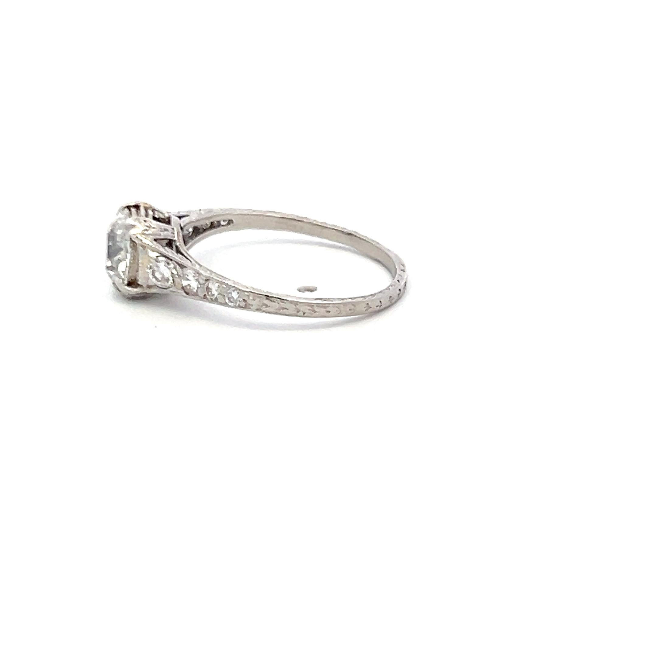 Women's 1.24 Carat Old European Cut H VS2 Diamond Platinum Engagement Ring For Sale