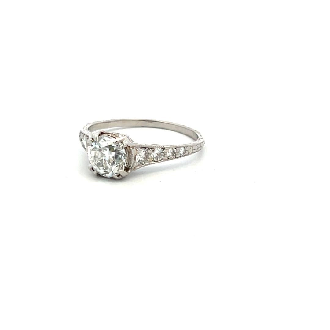 1.24 Carat Old European Cut H VS2 Diamond Platinum Engagement Ring For Sale 2
