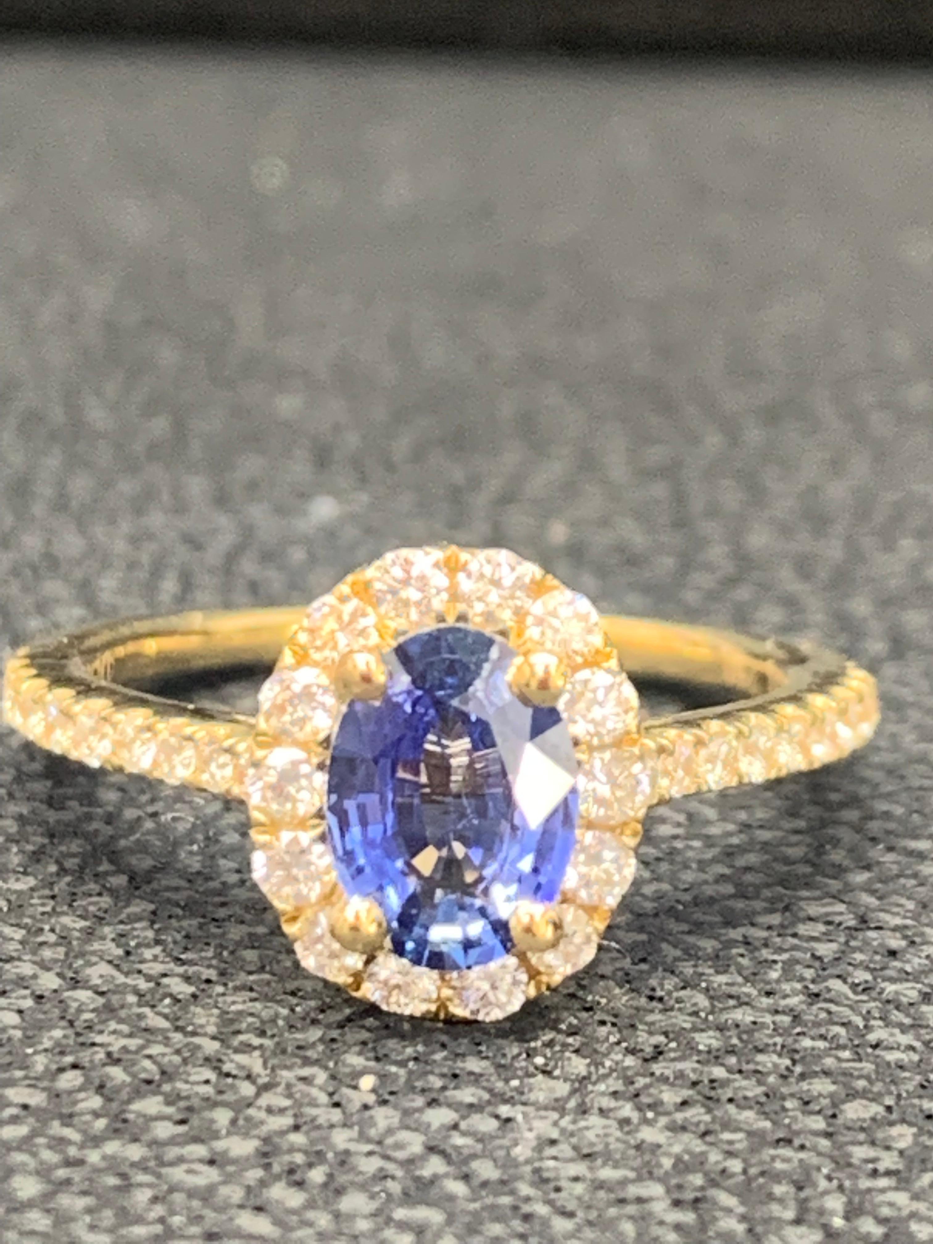 1.24 Carat Oval Sapphire and Diamond Halo Engagement Ring in 18K Yellow Gold For Sale 6