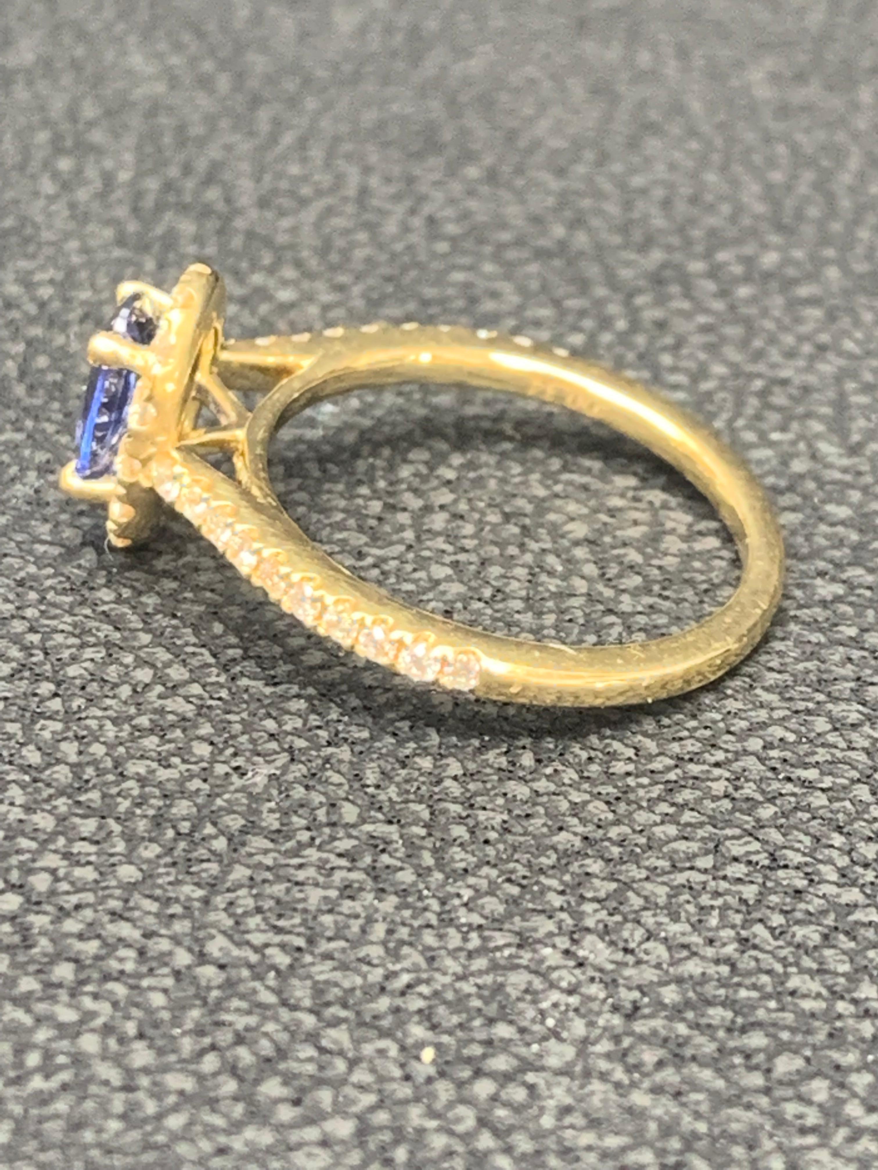 1.24 Carat Oval Sapphire and Diamond Halo Engagement Ring in 18K Yellow Gold For Sale 8