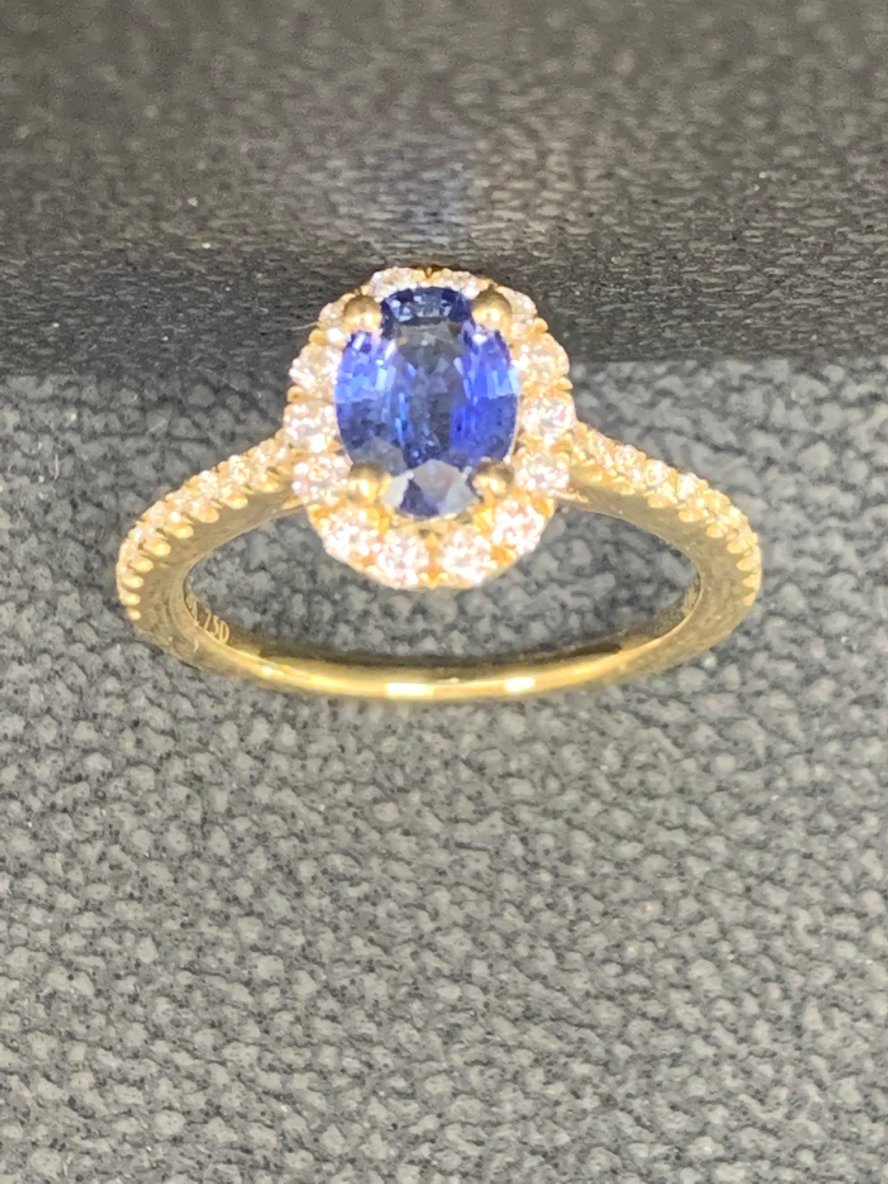 1.24 Carat Oval Sapphire and Diamond Halo Engagement Ring in 18K Yellow Gold For Sale 12