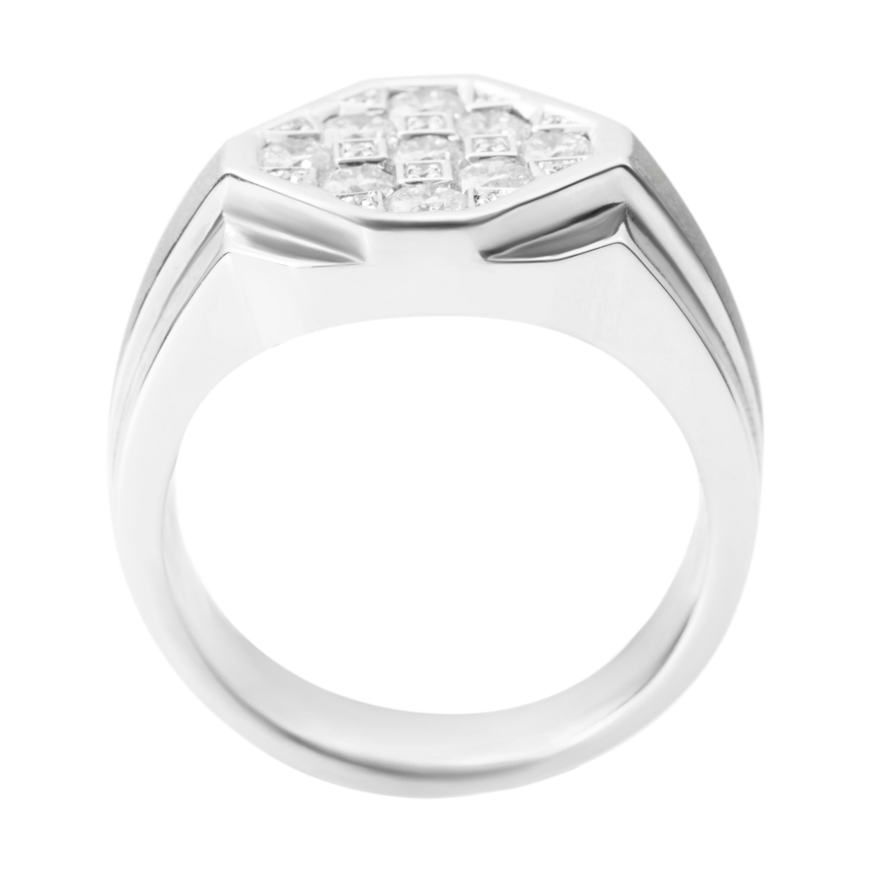 Round Cut 1.24 Carat White Diamond 18 Karat White Gold Ring For Sale