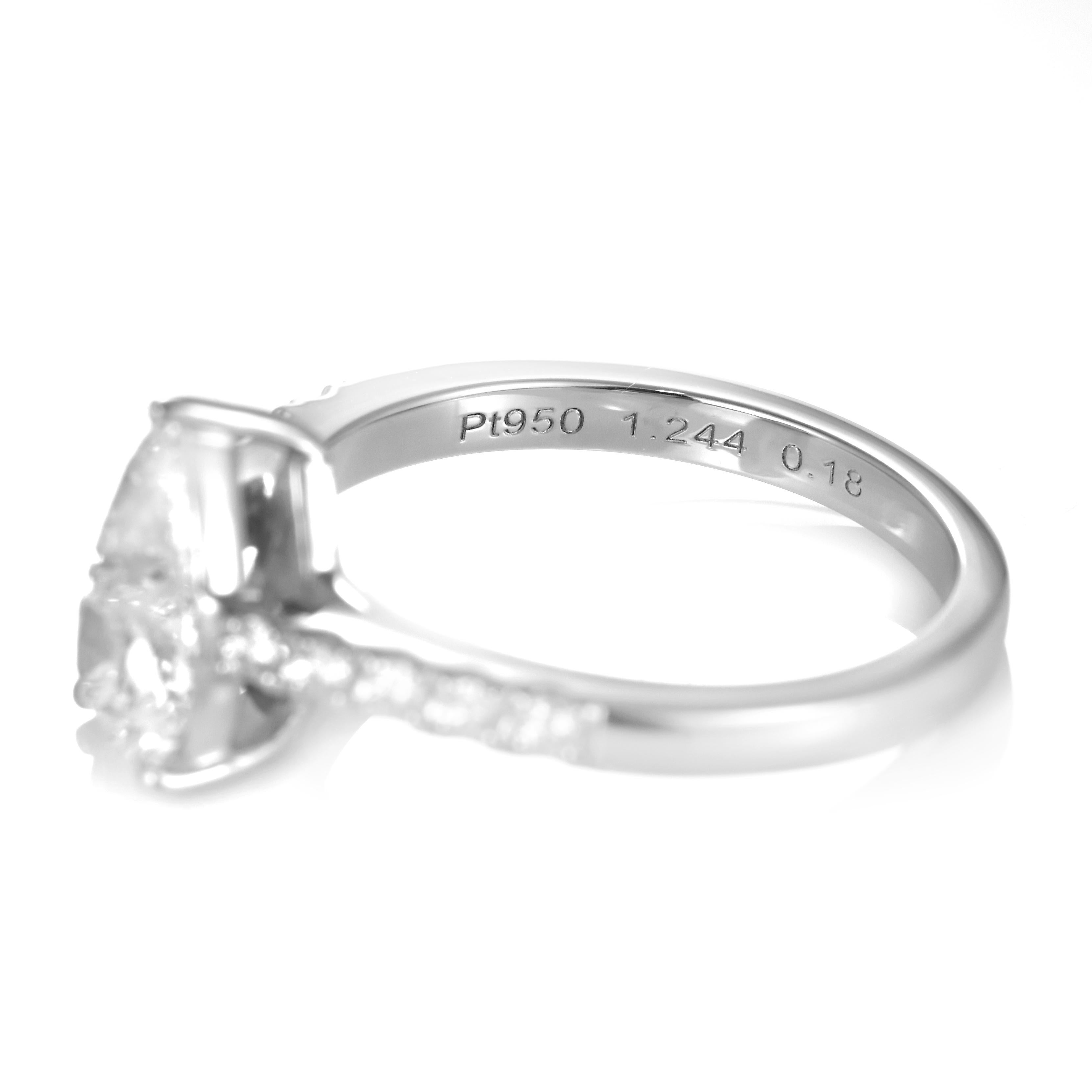 Bague en platine de 1,24 carats de diamant naturel de couleur D, Si-2, en forme de poire en vente 3