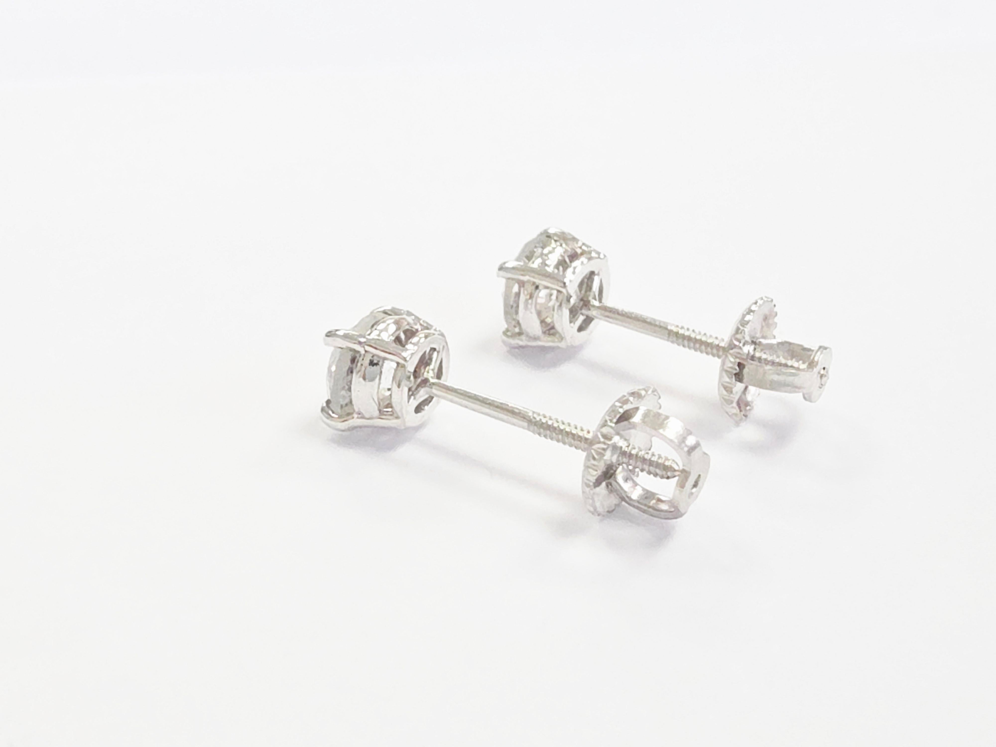 Boucles d'oreilles en or blanc 14 carats diamant naturel de forme ronde 1,24 carats Unisexe en vente