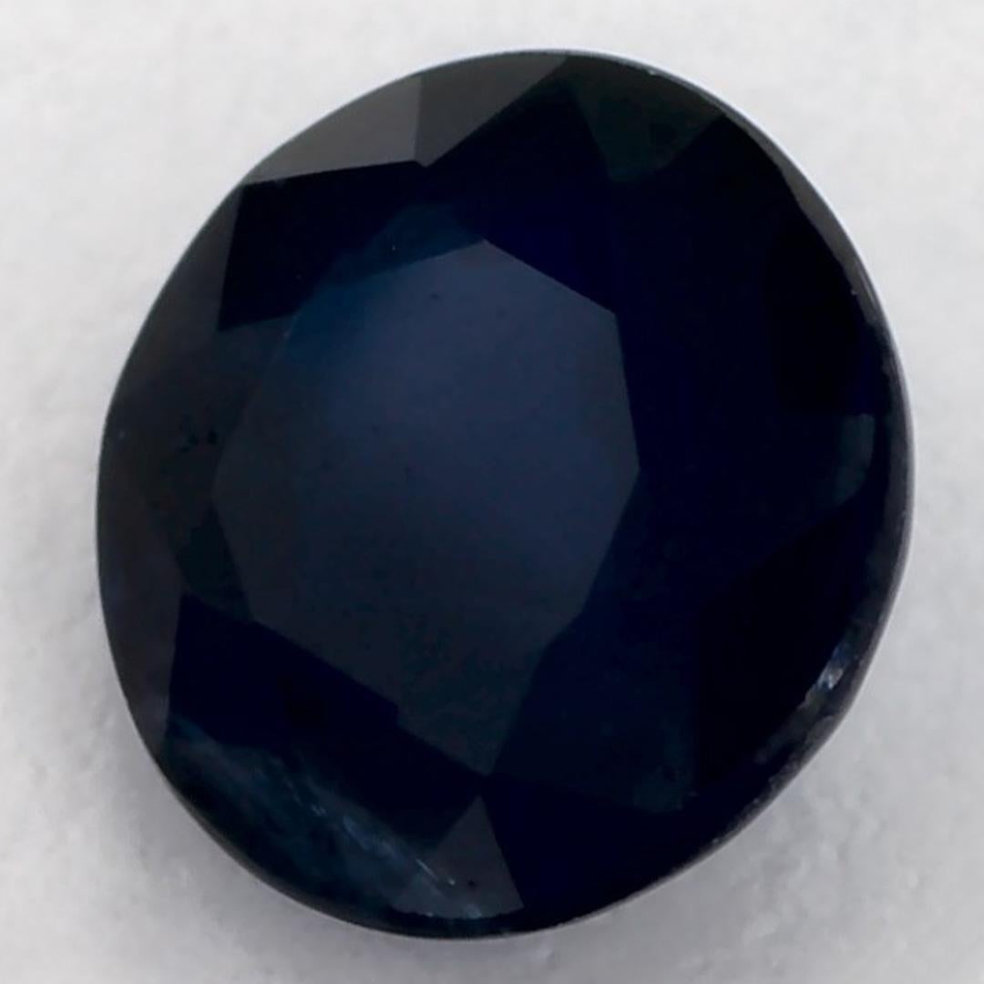 This natural Blue sapphire offers elegance and sophistication. With its rich color saturation and precise cutting, it is the perfect centerpiece for an engagement ring or luxury jewelry design.

This sapphire originates from Sri Lanka (Ceylon),