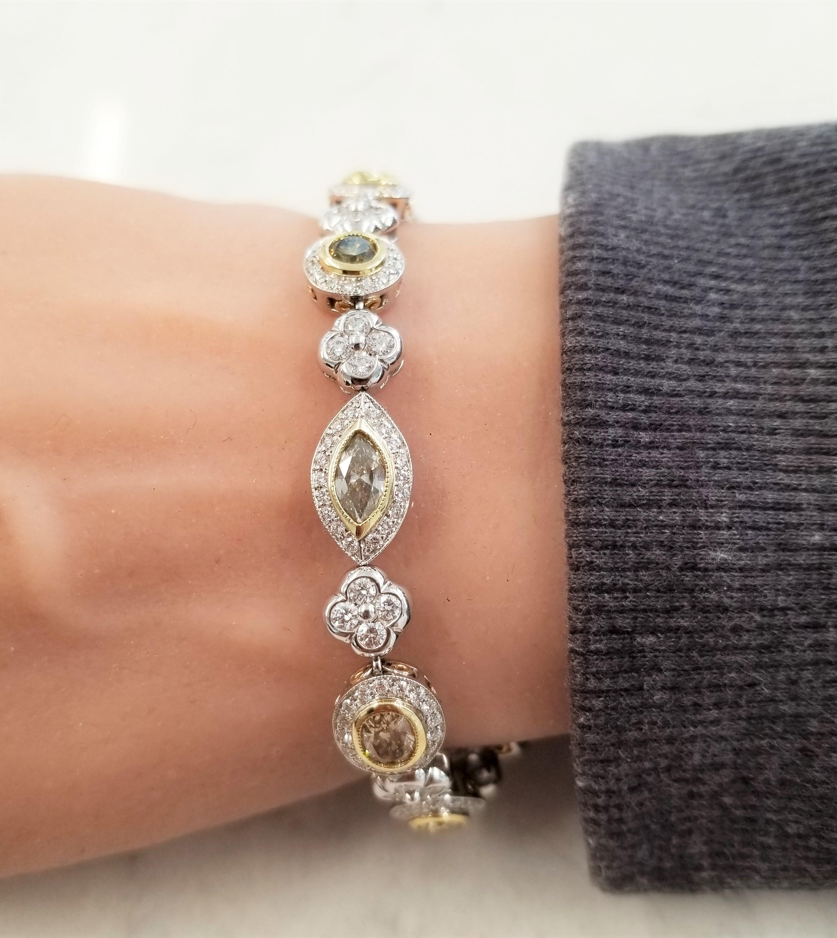 Women's 12.40 Carat Total Natural Fancy Yellow Diamond and White Diamond Bracelet